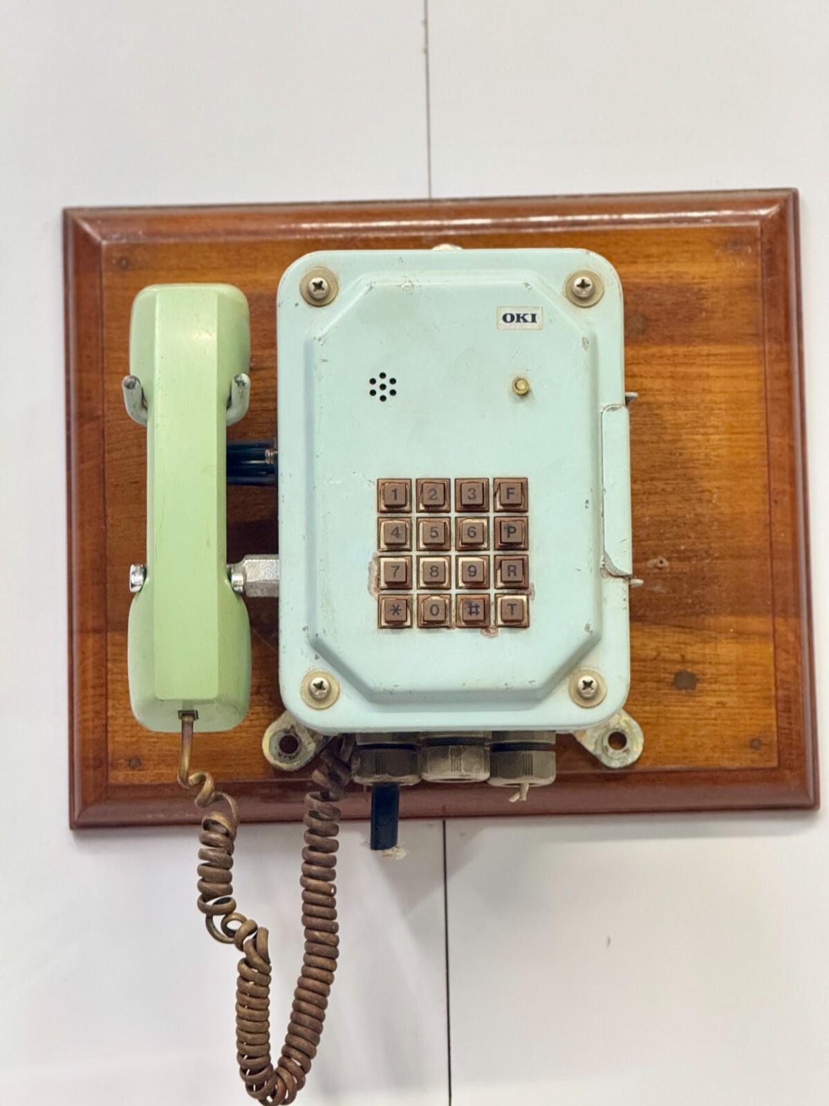 Authentic Nippon Hakuyo OKI Wall Telephone ODA-1380 – Maritime Collector’s Gem