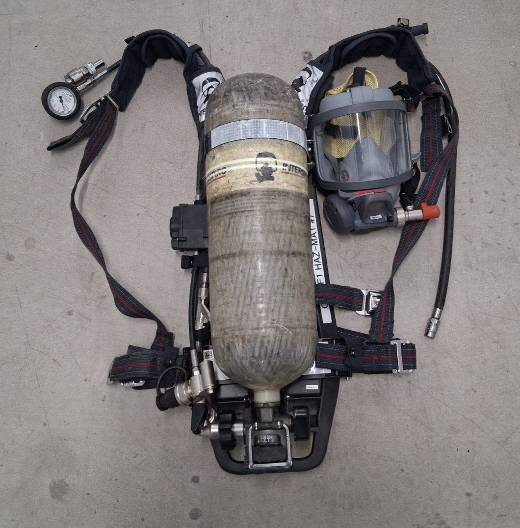 INTERSPIRO SCBA Complete Set – Harness, Gauges, , Mask & 45 Min Air Cylinder