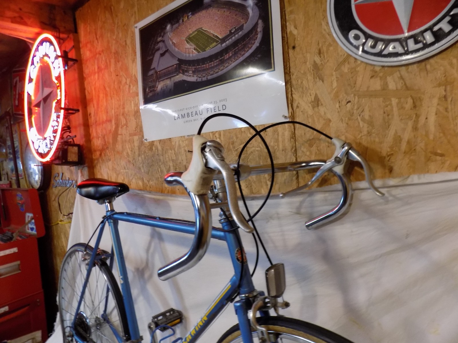 1980s SCHWINN TRAVELER MENS 10-SPEED ROAD BIKE WORLD SPORT SUPER VOYAGEUR LETOUR