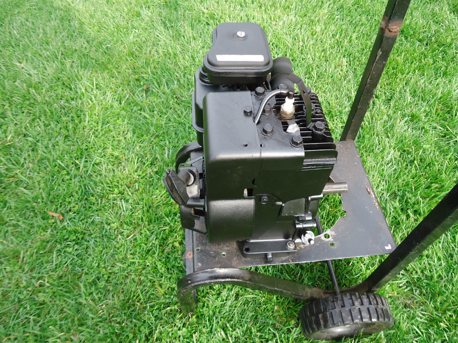 Vintage / Briggs & Stratton 3 HP Engine / Minibike /Go Kart / Tiller
