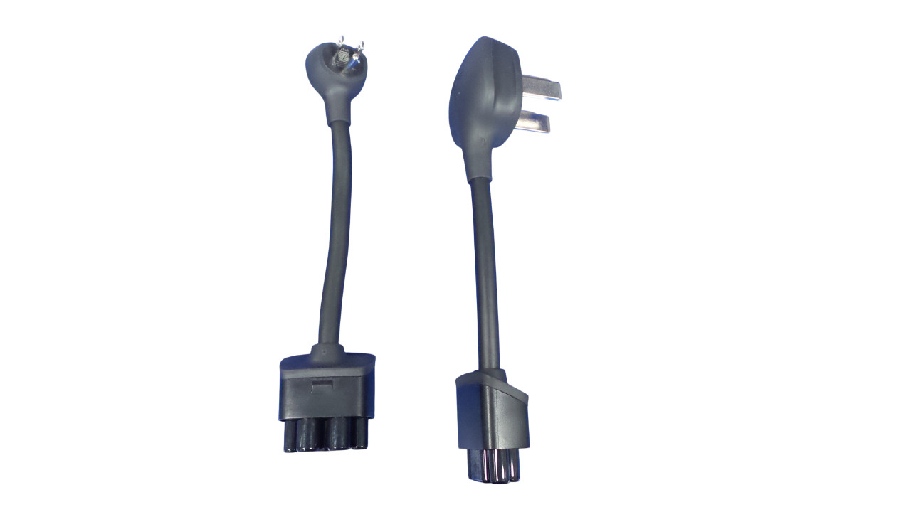 1937825‑00‑D Tesla Mobile Connector Gen 3 EV Charger 32A 120‑240V 20-ft Cable