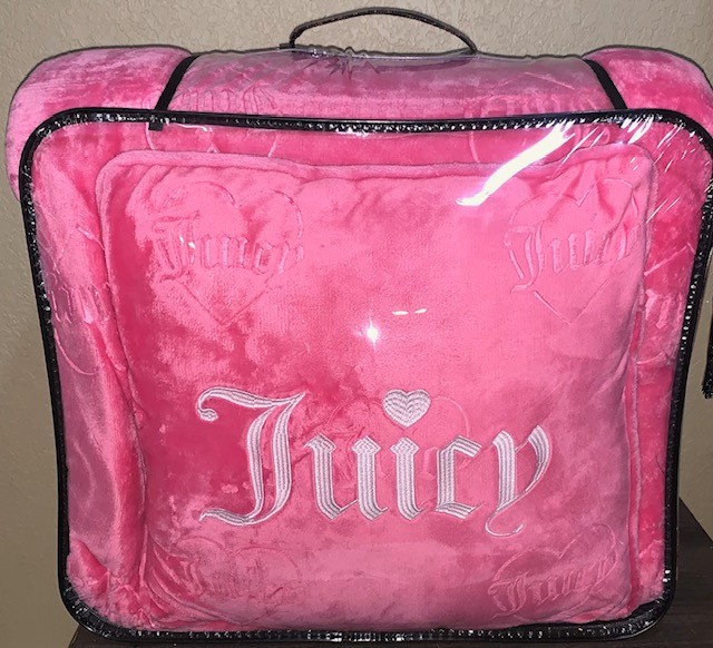 Juicy Couture Hot Pink Logos &Hearts Embossed Plush Soft 4pc QUEEN Comforter Set