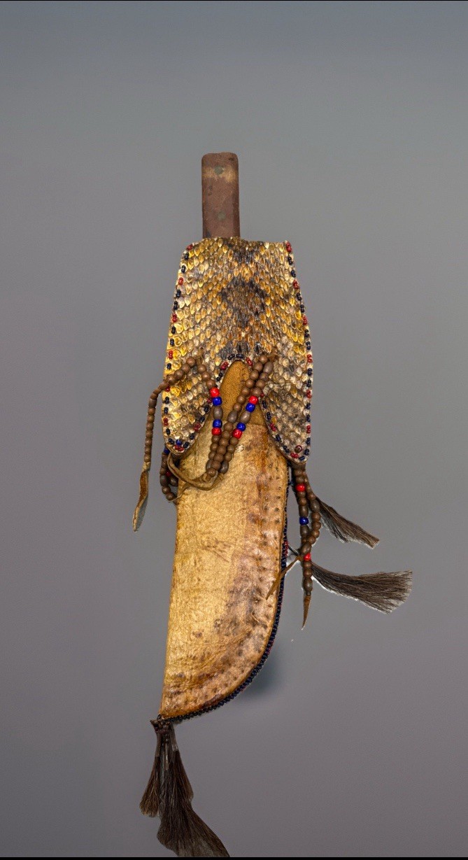 Vintage Native American Indian Leather Knife With Alligator Skin -pre-owned