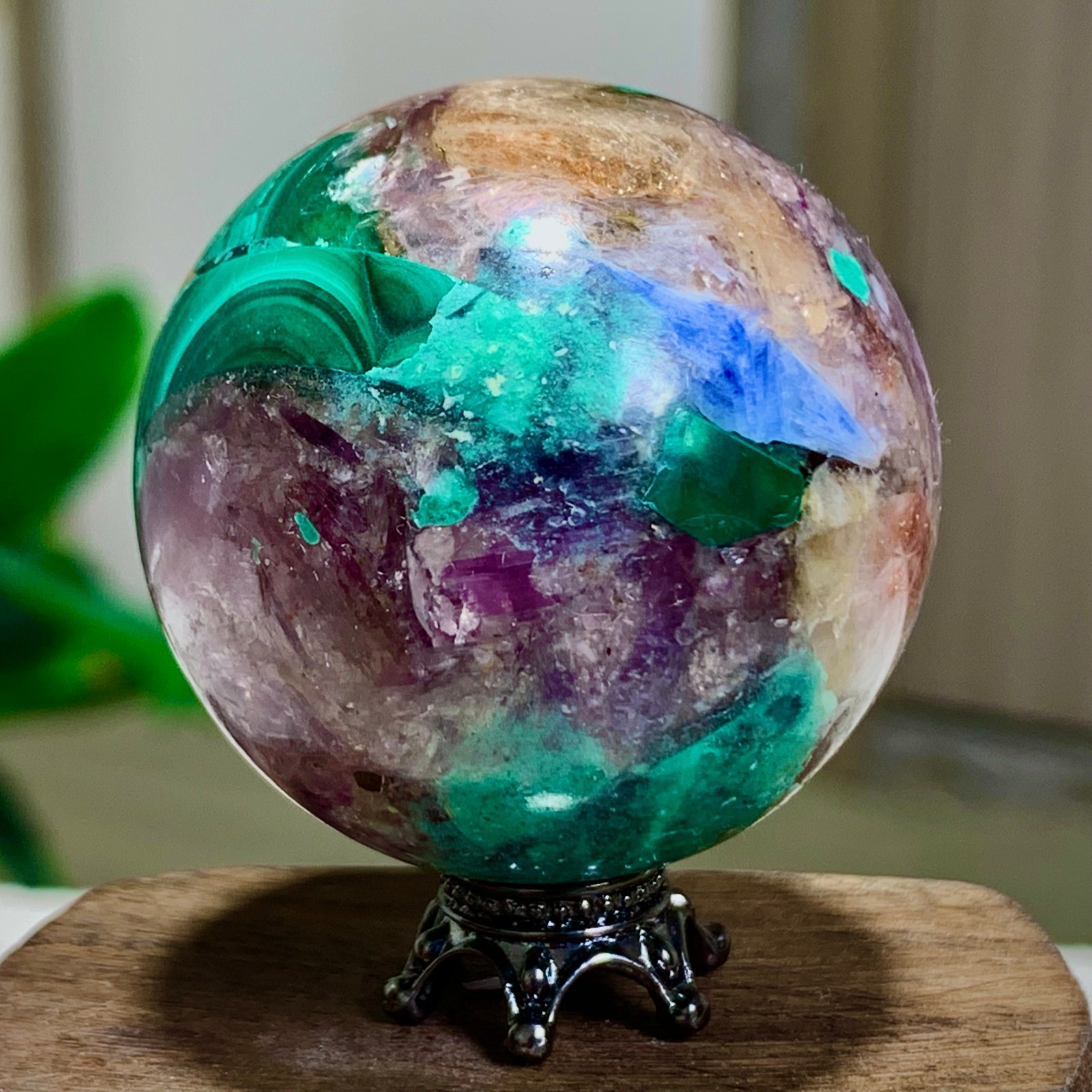 80G Newly discovered rare malachite purple mica symbiotic sphere restoration