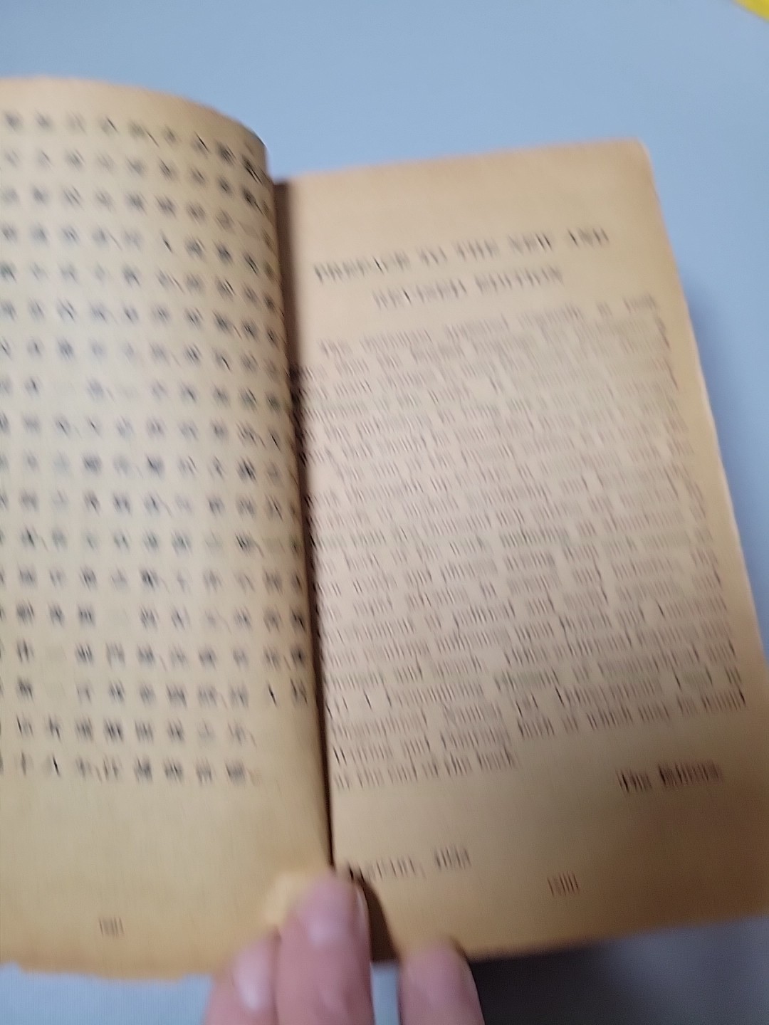 Antique 1929English- Chinese Dictionary with Illustrative Examples Book