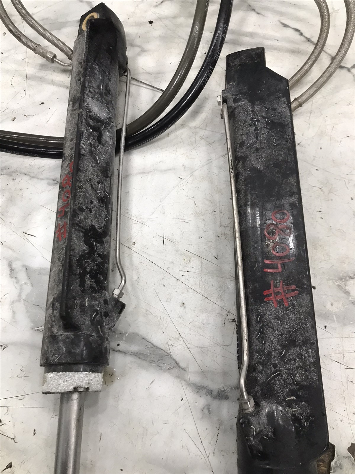 Mercury marine MerCruiser Alpha Bravo trim tilt lift hydraulic cylinders NO SALT