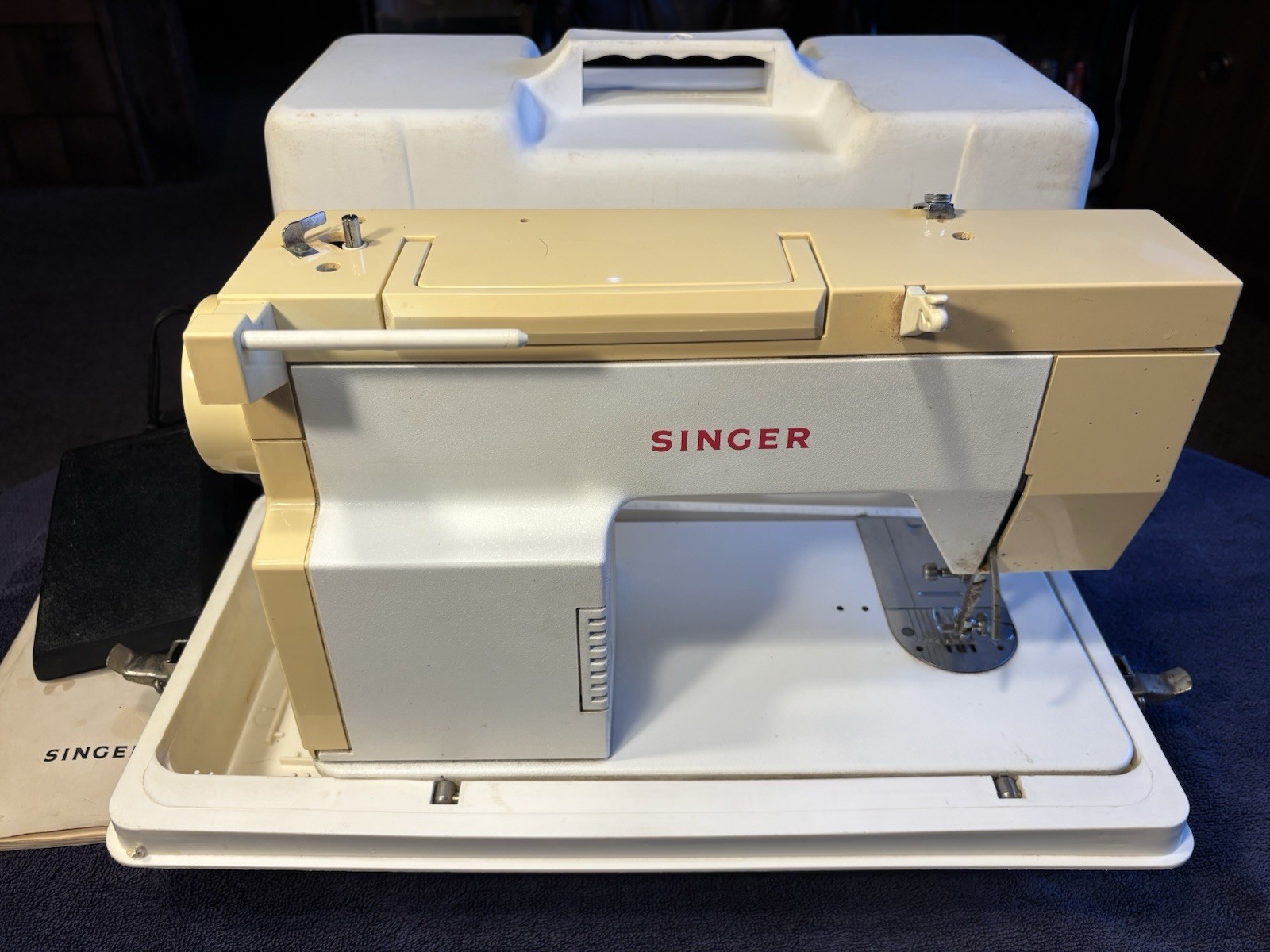VTG Singer 4325C Sewing Machine-School Model with Foot Pedal & Travel Case-WORKS