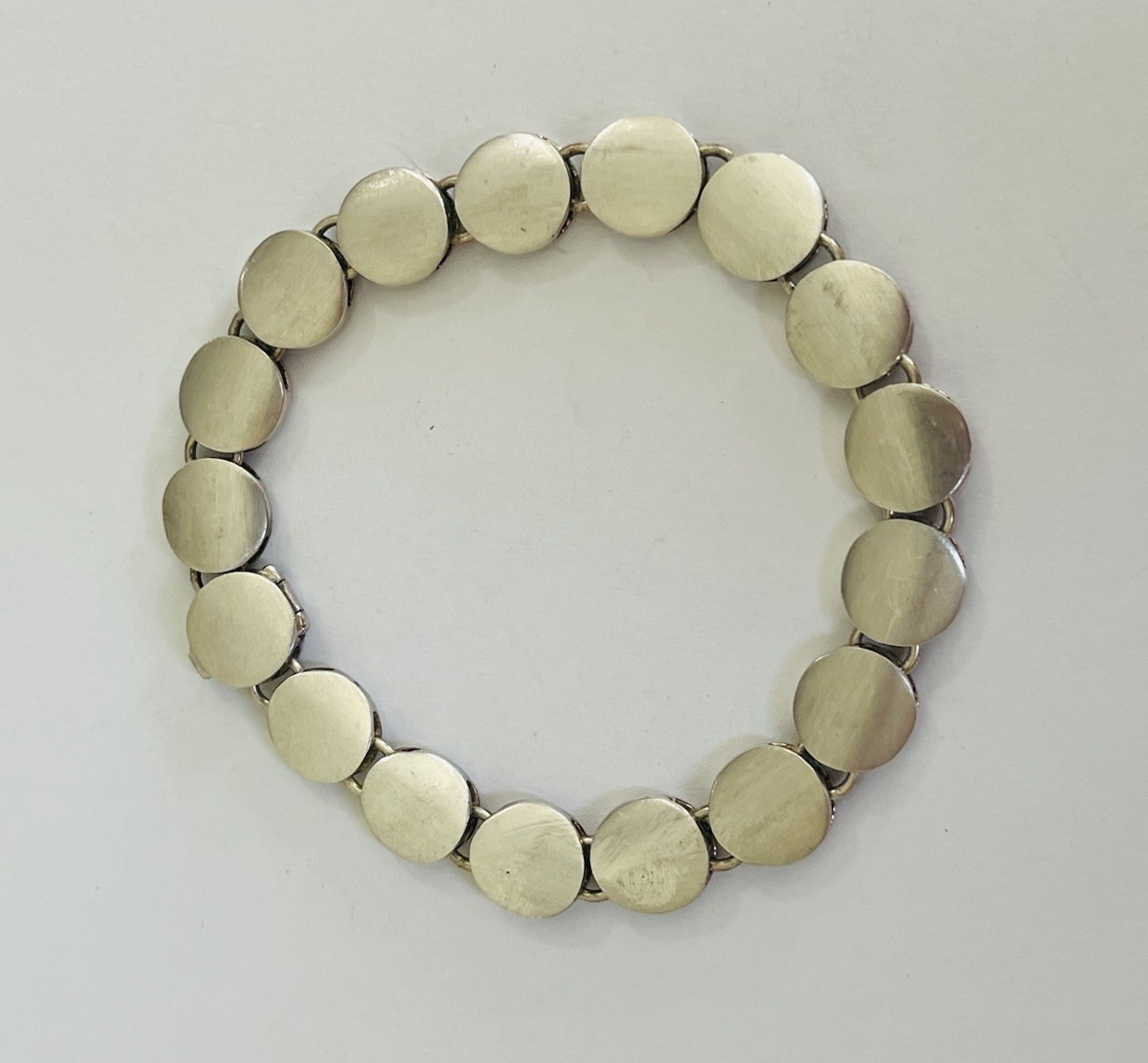 VINTAGE DESIGNER STERLING SILVER BRUSHED DISC MODERNIST LINK BRACELET 43-Grams