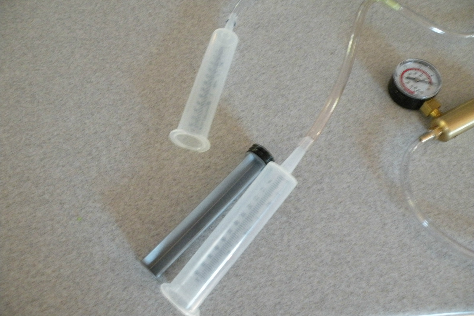 Goat Sheep Cow Hand Vacuum Milk Machine 1 Quart Bottle 2 teat Dansha Farms tm