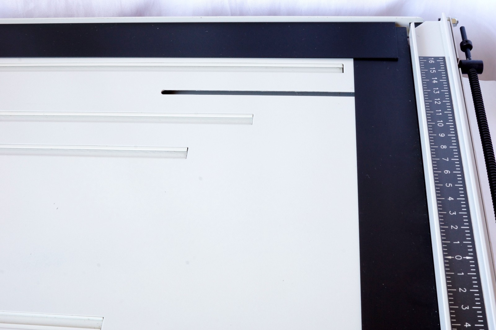 Beseler Universal 20 - 16x20 - 4 Blade Enlarging Easel Barely Used Good Working