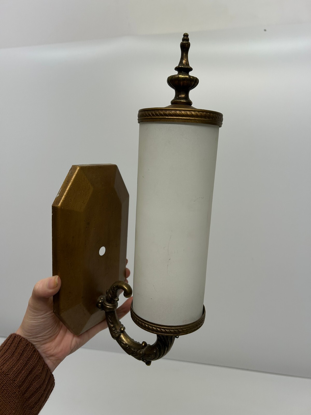 2 Vtg Lightcraft California Gold Tone Frosted Glass Wall Sconce Light Fixtures