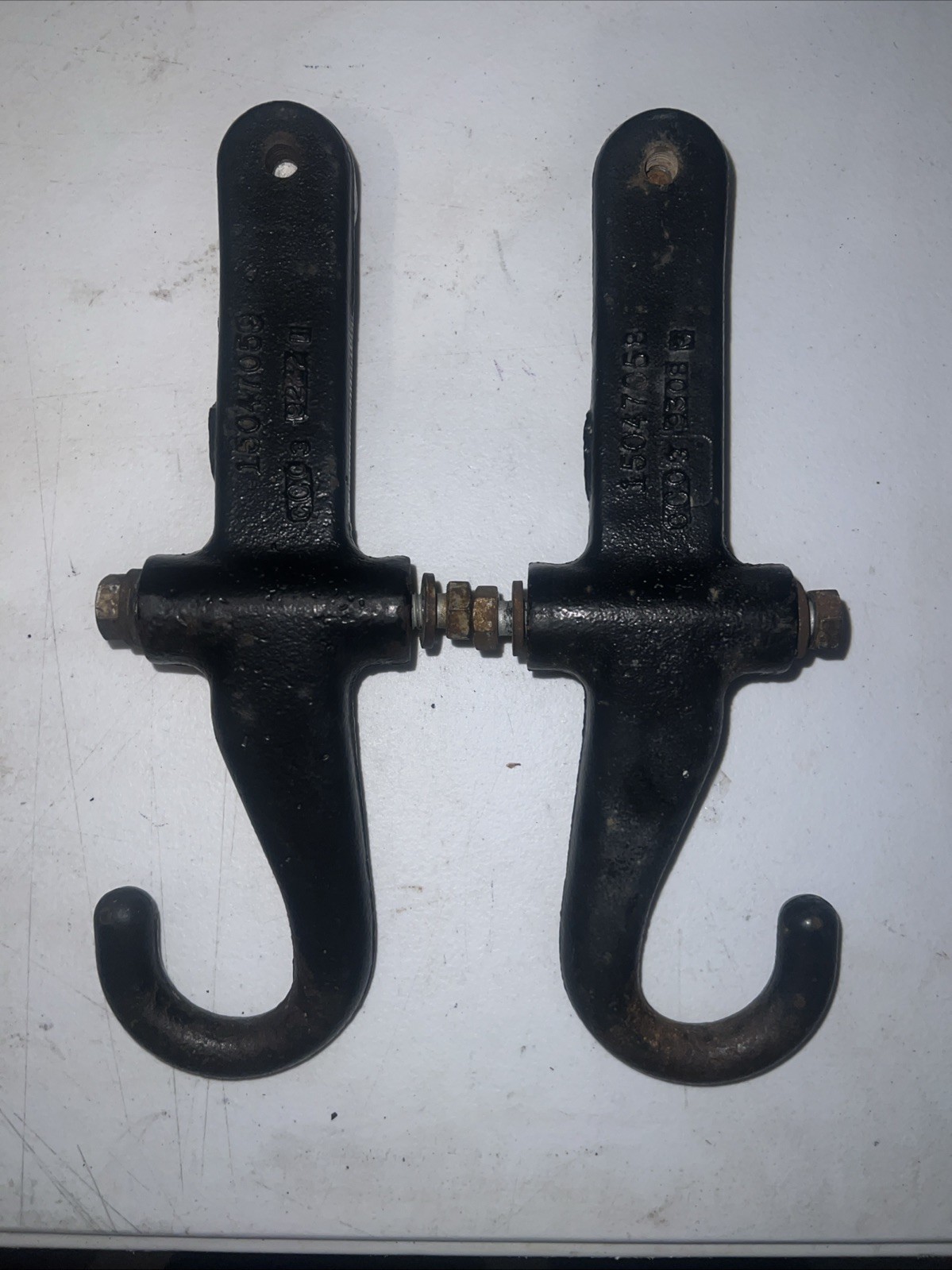 99-06 Silverado Sierra 2500 3500 HD Front Tow Hooks Recovery pair