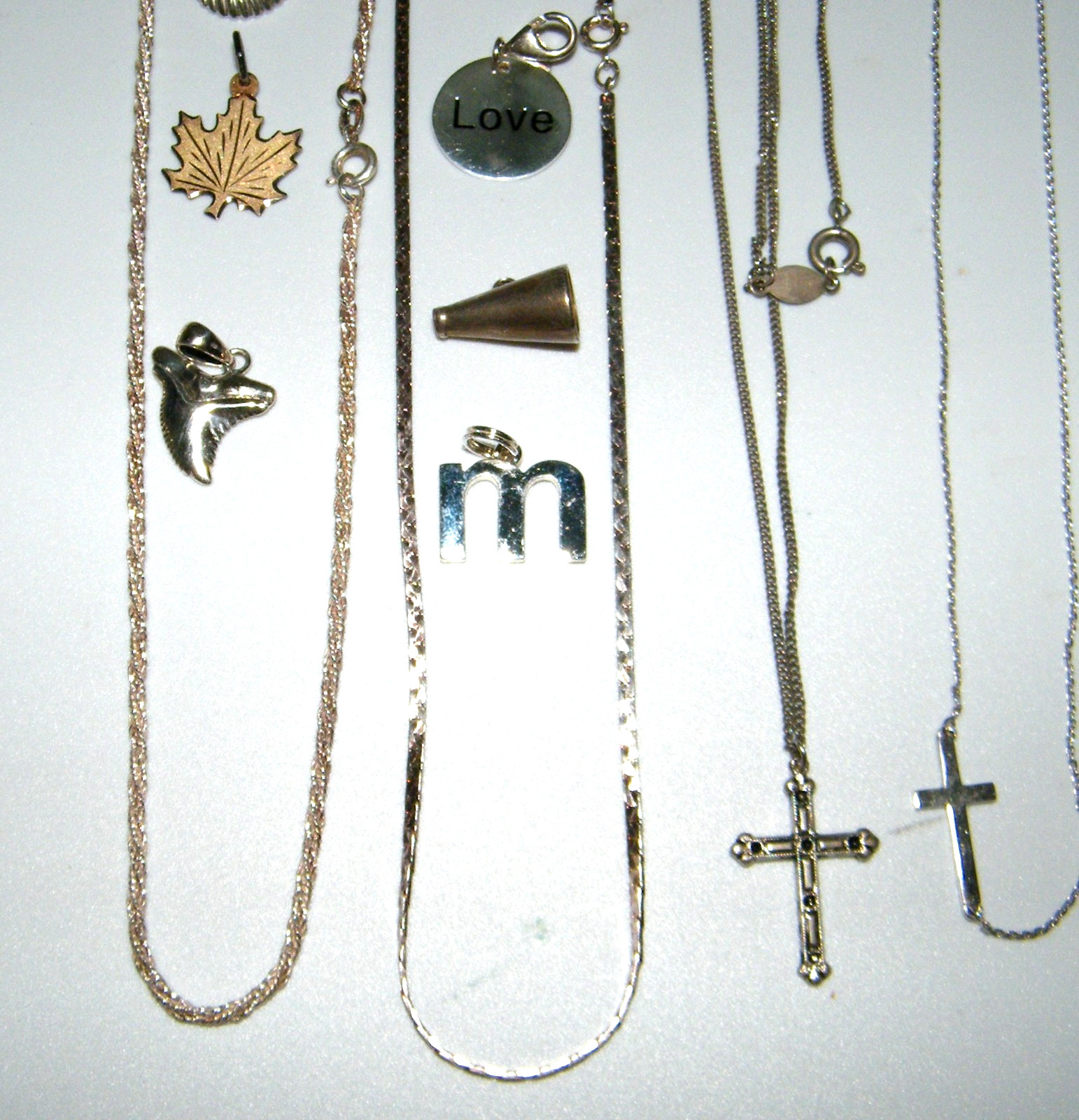 Lot of Sterling Silver Jewelry, necklaces, pendants, charms - wear / scrap 28 gr