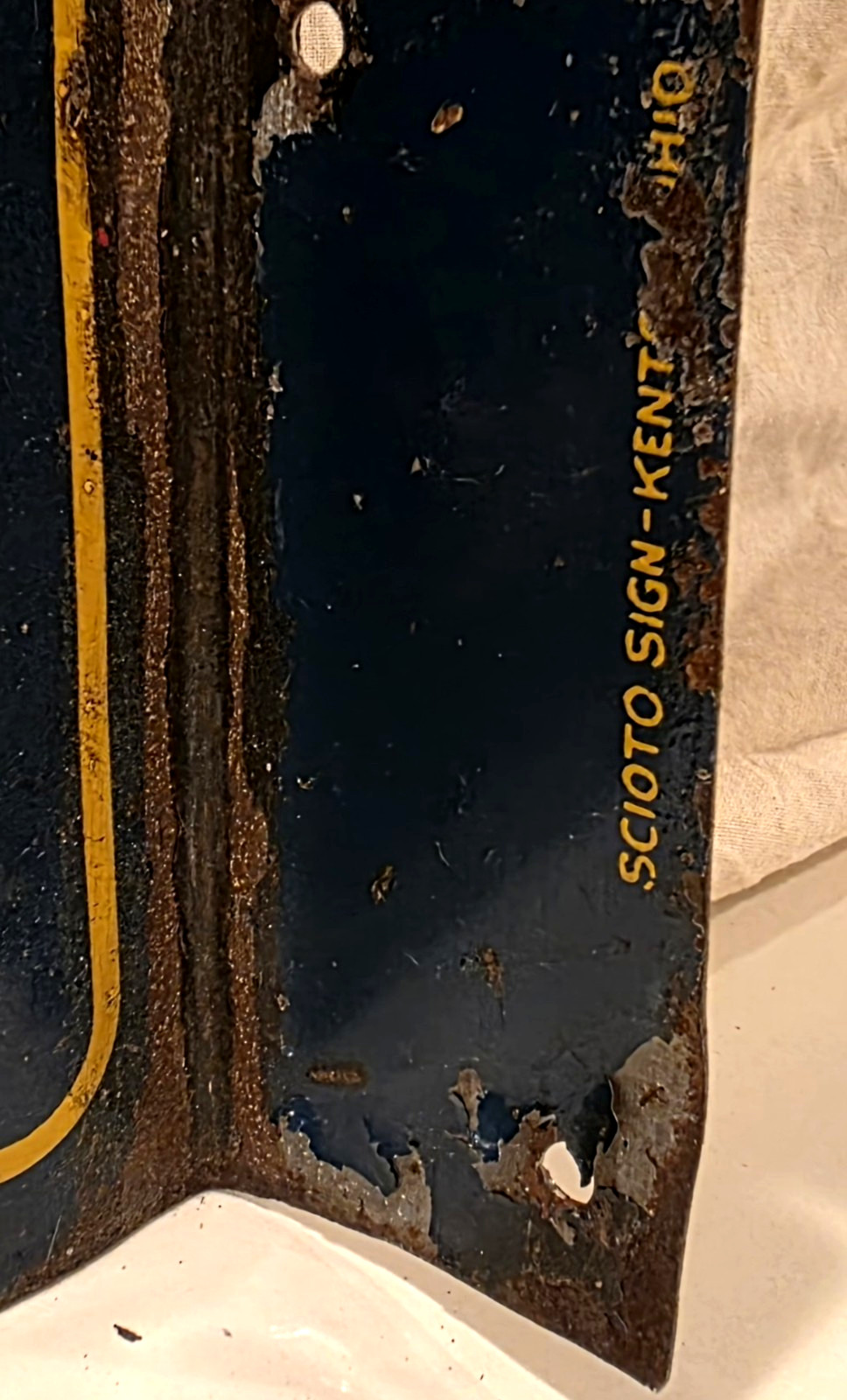 Rare Original 1963 Drink SQUIRT Flange Sign - It's In The Public Eye - 18" x 14"