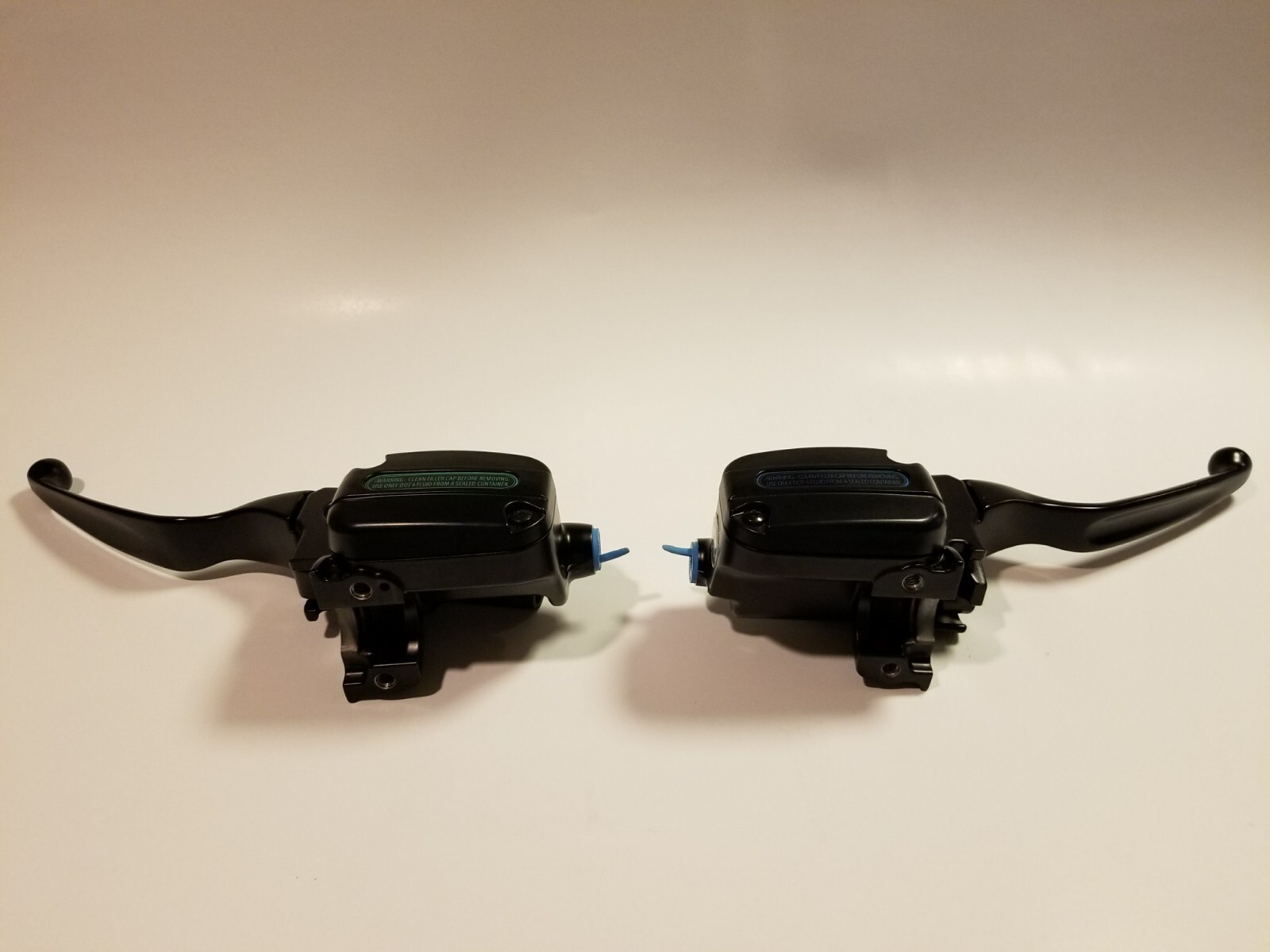 Harley Davidson Set Front Master Cylinder Brake and Clutch + screw And Washers