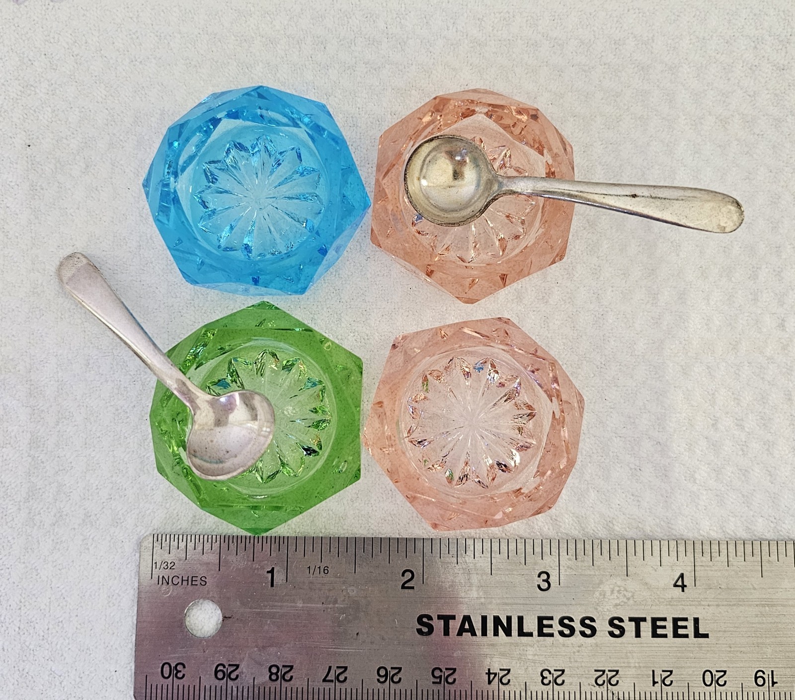 4 Hexagon Pastel Pressed Glass Salt Cellars W/ 2 Spoons