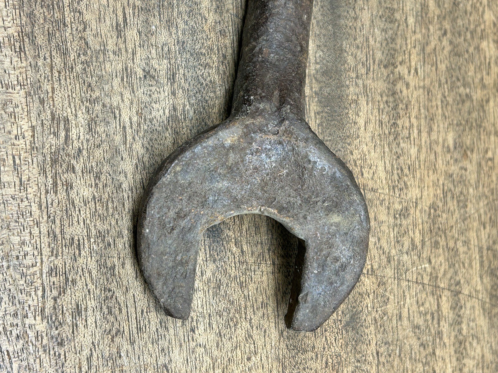 Vintage Unbranded Hand Forged~ 1 1/4" Steel Workers ~ SPUD WRENCH ~ 19 3/4" Long
