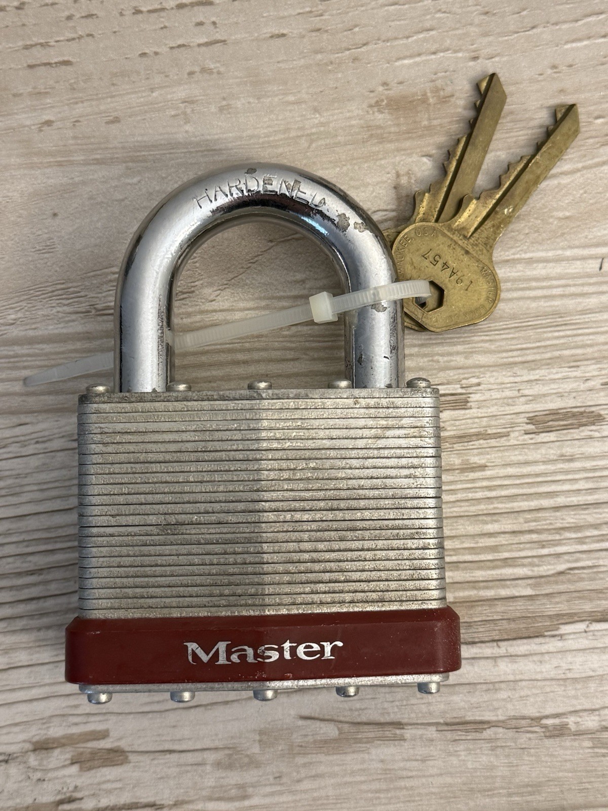 MASTER LOCK #19 Vintage Master lock