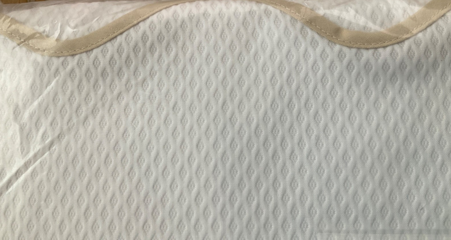 MATOUK~Lanai~Pique King Coverlet~WHITE With TAN Scalloped Trim~064NM~made USA~~