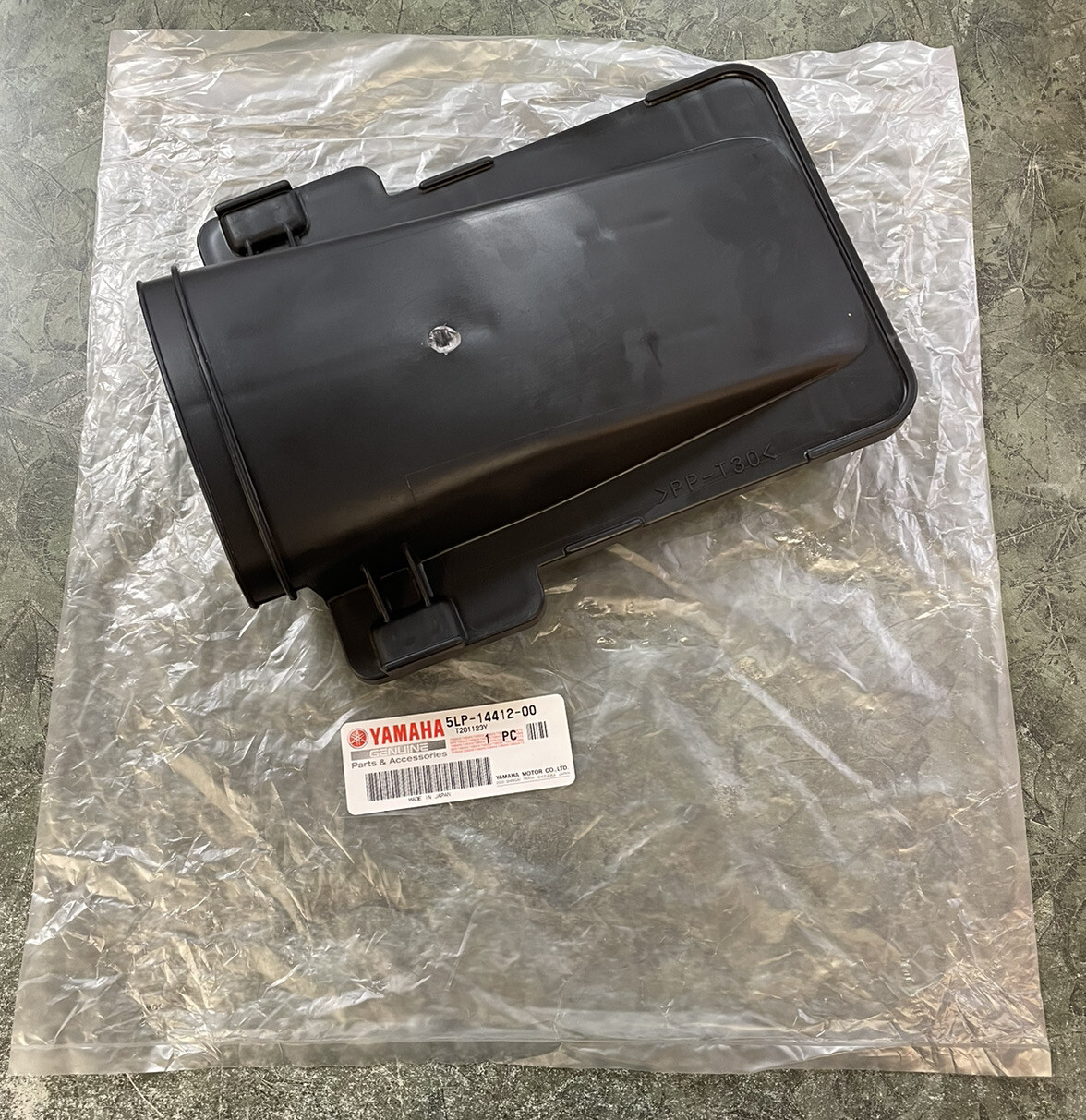 2001-2005 Yamaha Raptor 660 YFM660R Air Box Cover Lid OEM 5LP-14412-00-00