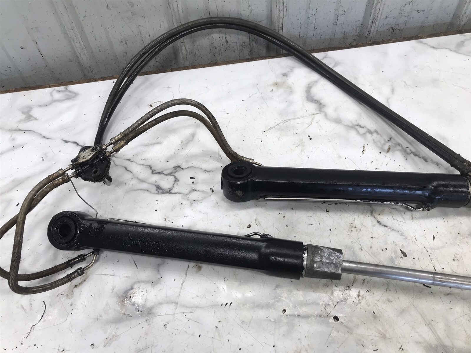 Mercury marine MerCruiser Alpha Bravo trim tilt lift hydraulic cylinders NO SALT