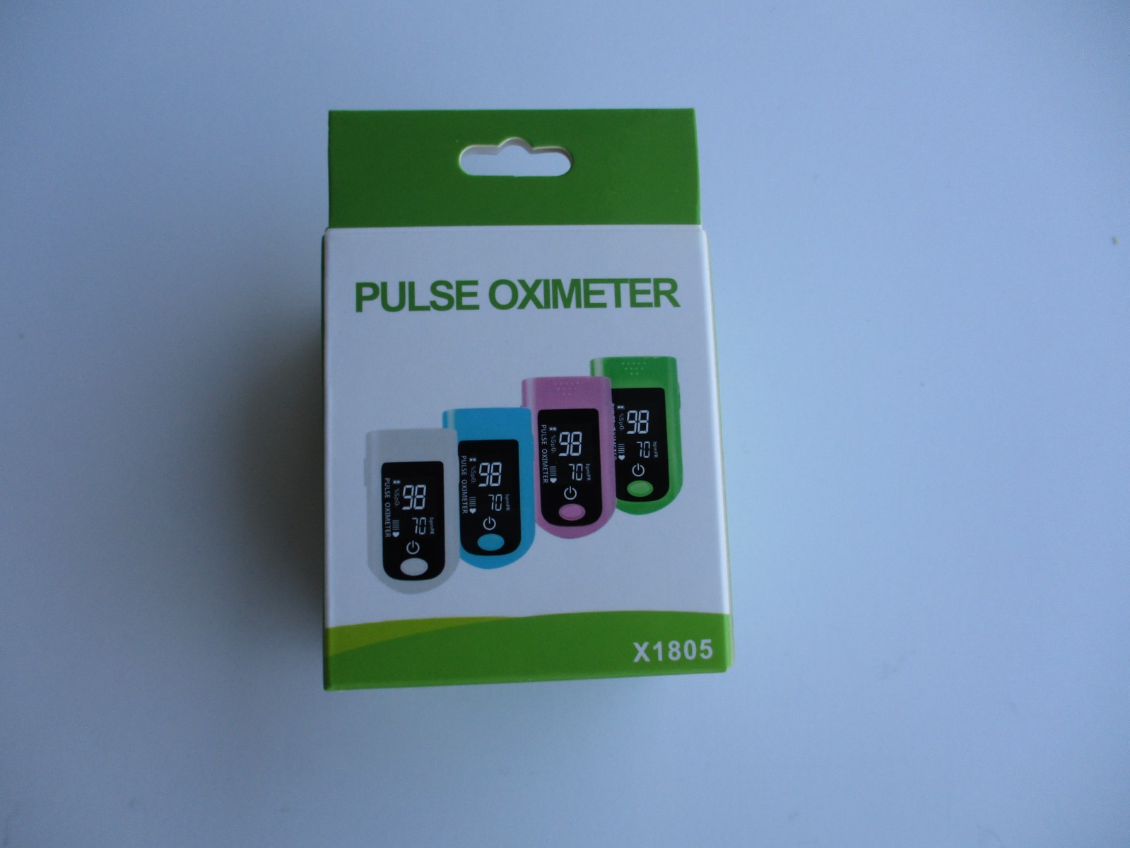 Pulse Oximeter Fingertip Heart Pulse Rate and Blood-Oxygen Monitor