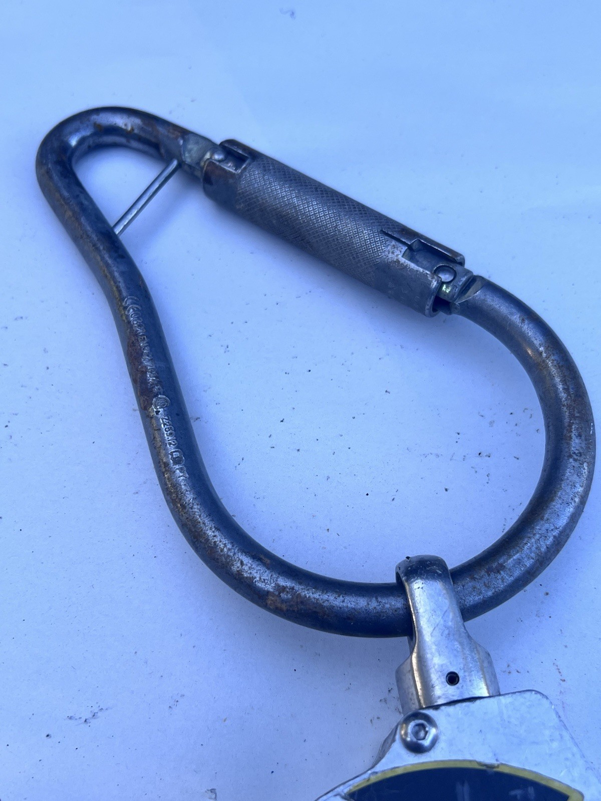 Guardian Fall Protection 11' Halo Web SRL 10900 & Carabiner Swivel Top Snap Hook