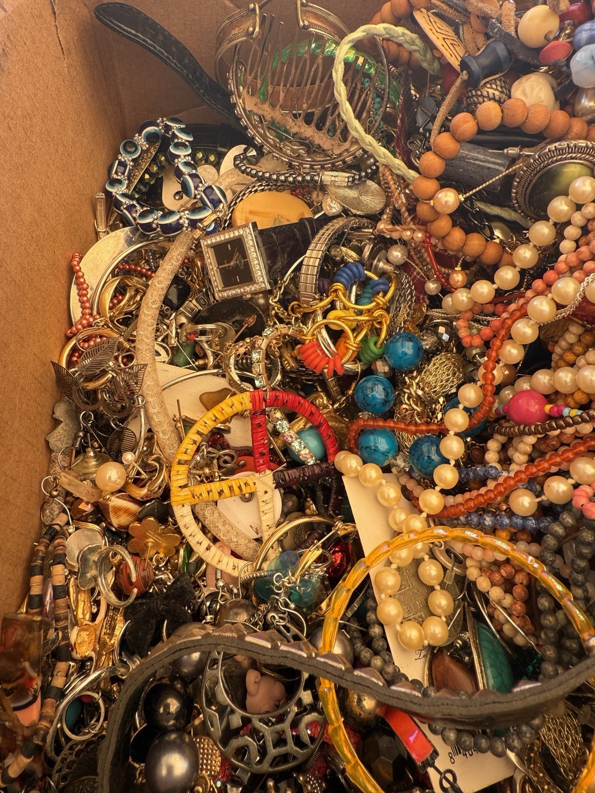 MIXED JEWELRY LOT CRAFT REPAIR, RESELL, REPURPOSE, VINTAGE TO NOW! 20 POUNDS