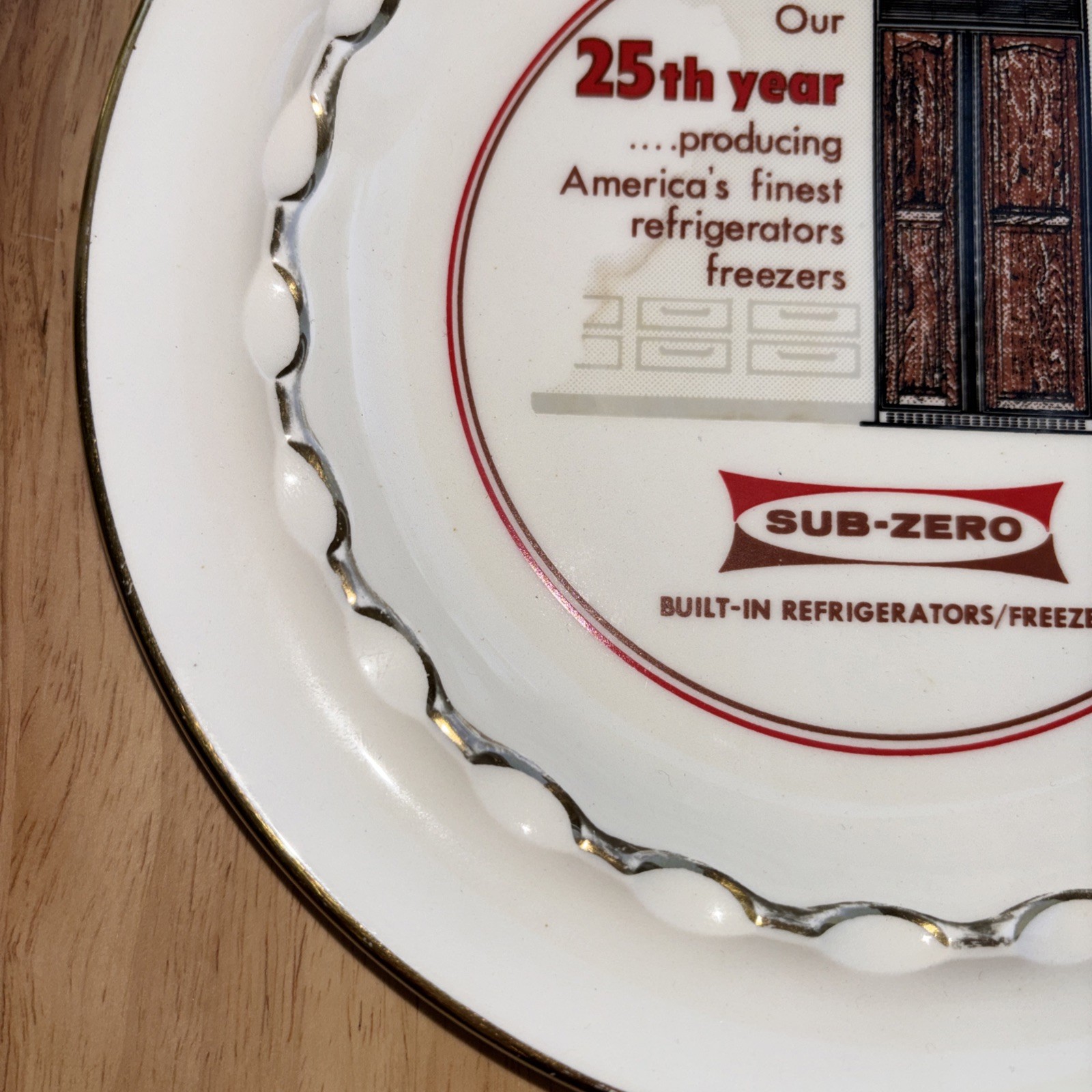 VINTAGE Large ADVERTISING ASHTRAY Ceramic Sub-Zero Refrigerators Freezers 25th