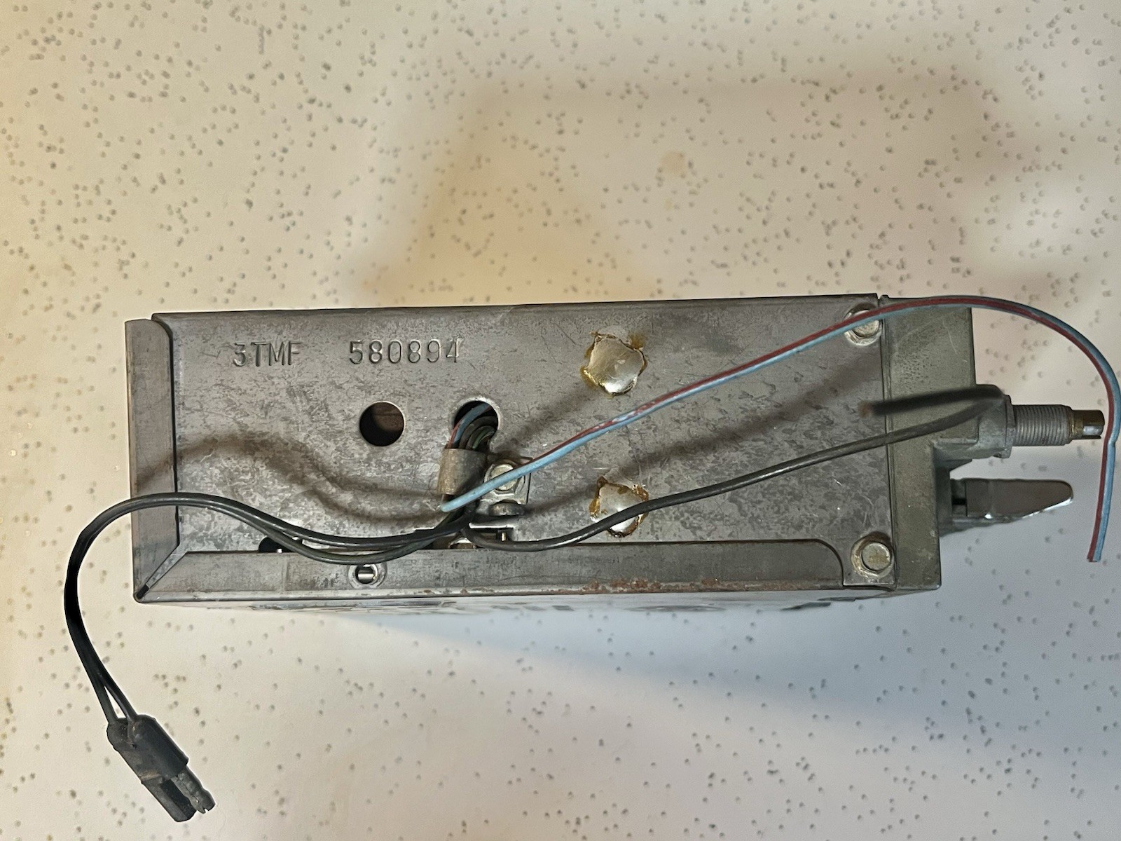 1963 Ford AM Radio, 3TMF, For Parts