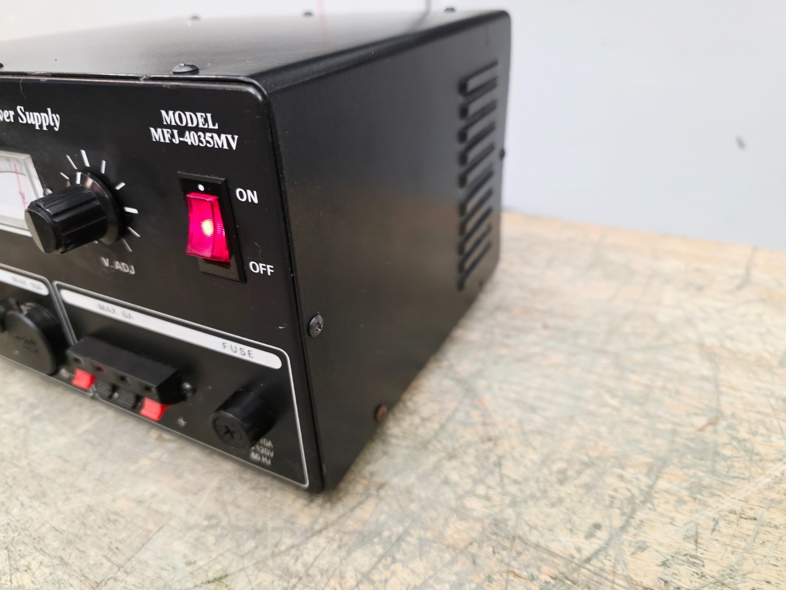 MFJ-4035MV Adjustable Power Supply 0-15 V 35 Amp Astron C MY OTHER HAM RADIO iC
