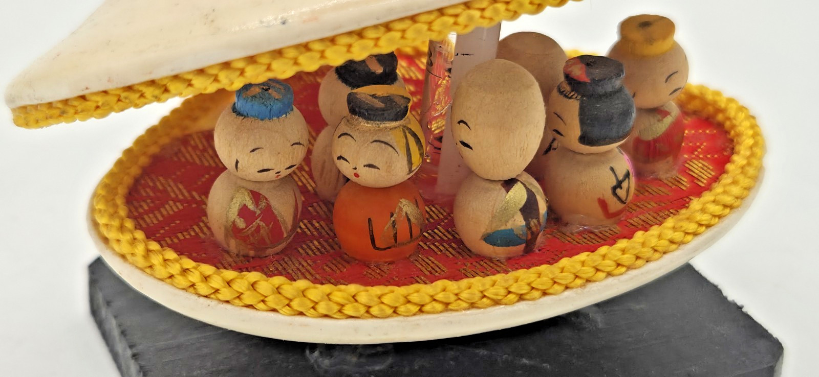 VTG Japanese Seven 7 Lucky Gods Kokeshi Wood Figures Clam Shell Shichifukujin