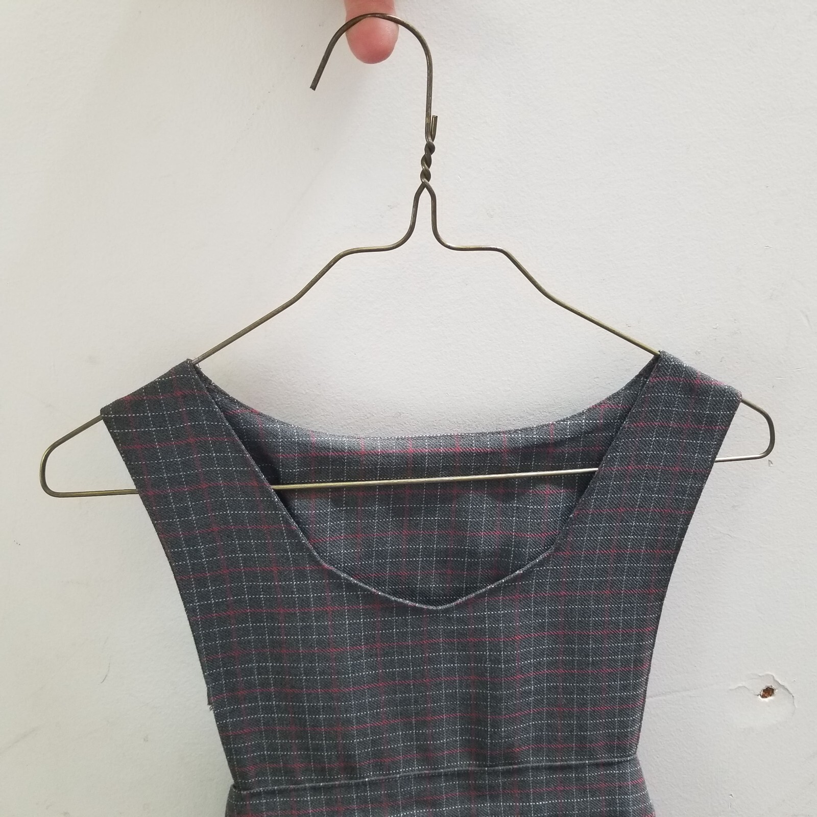 box of 400 pcs, mix 13,16 inch Metal Wire Clothes hangers, 13 gauge, gold, Used.