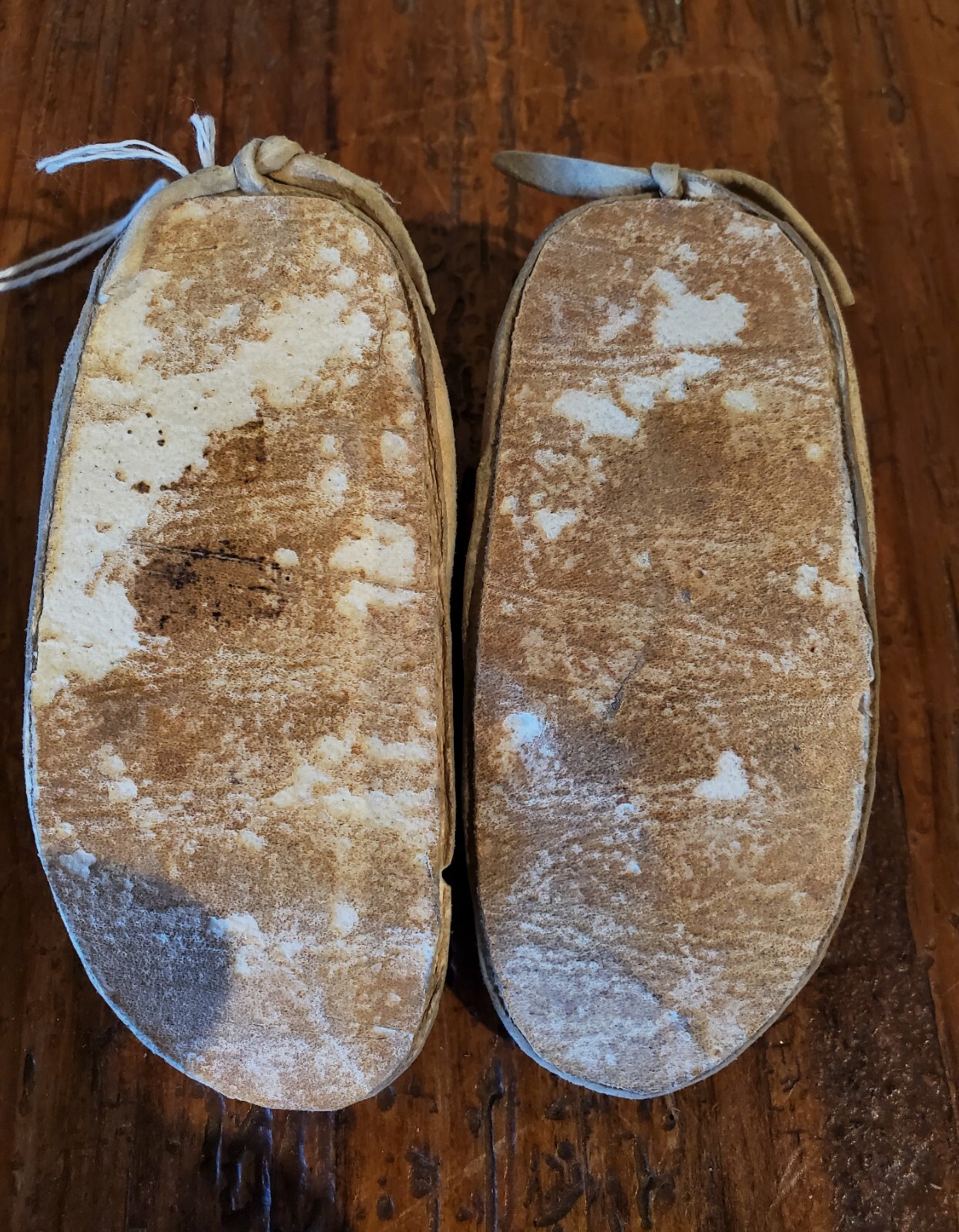 Antique OLD Native American Indian beaded Cheyenne child moccasins 19th c.