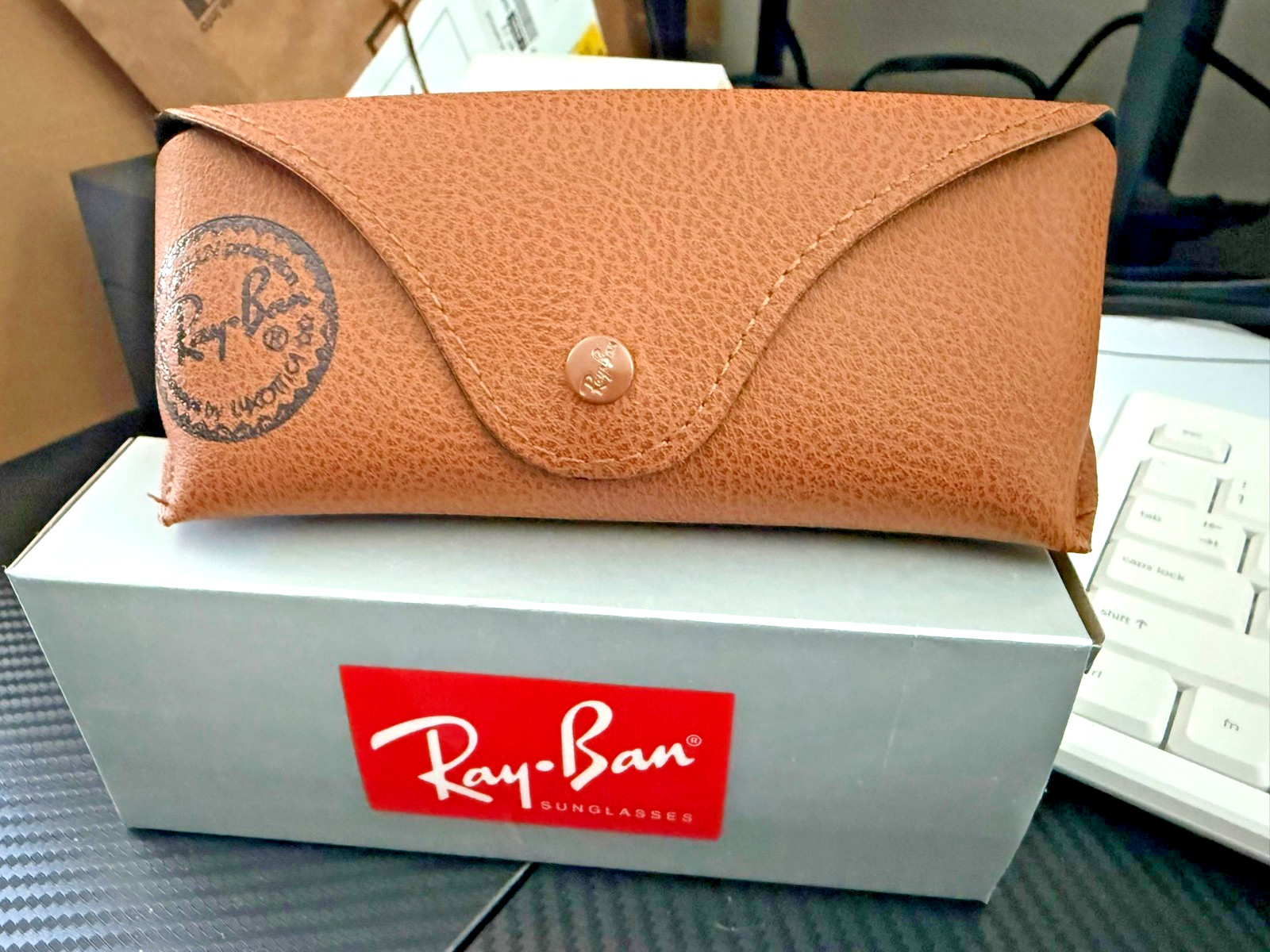 Ray Ban Universal Brown Medium Soft Case for Sunglasses & Eyeglasses with Cloth