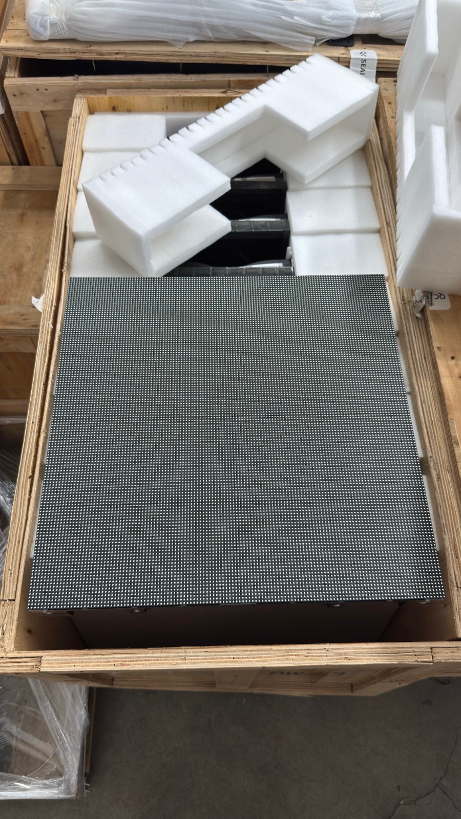 Absen LED panels AW 3.9 with wall mt frames