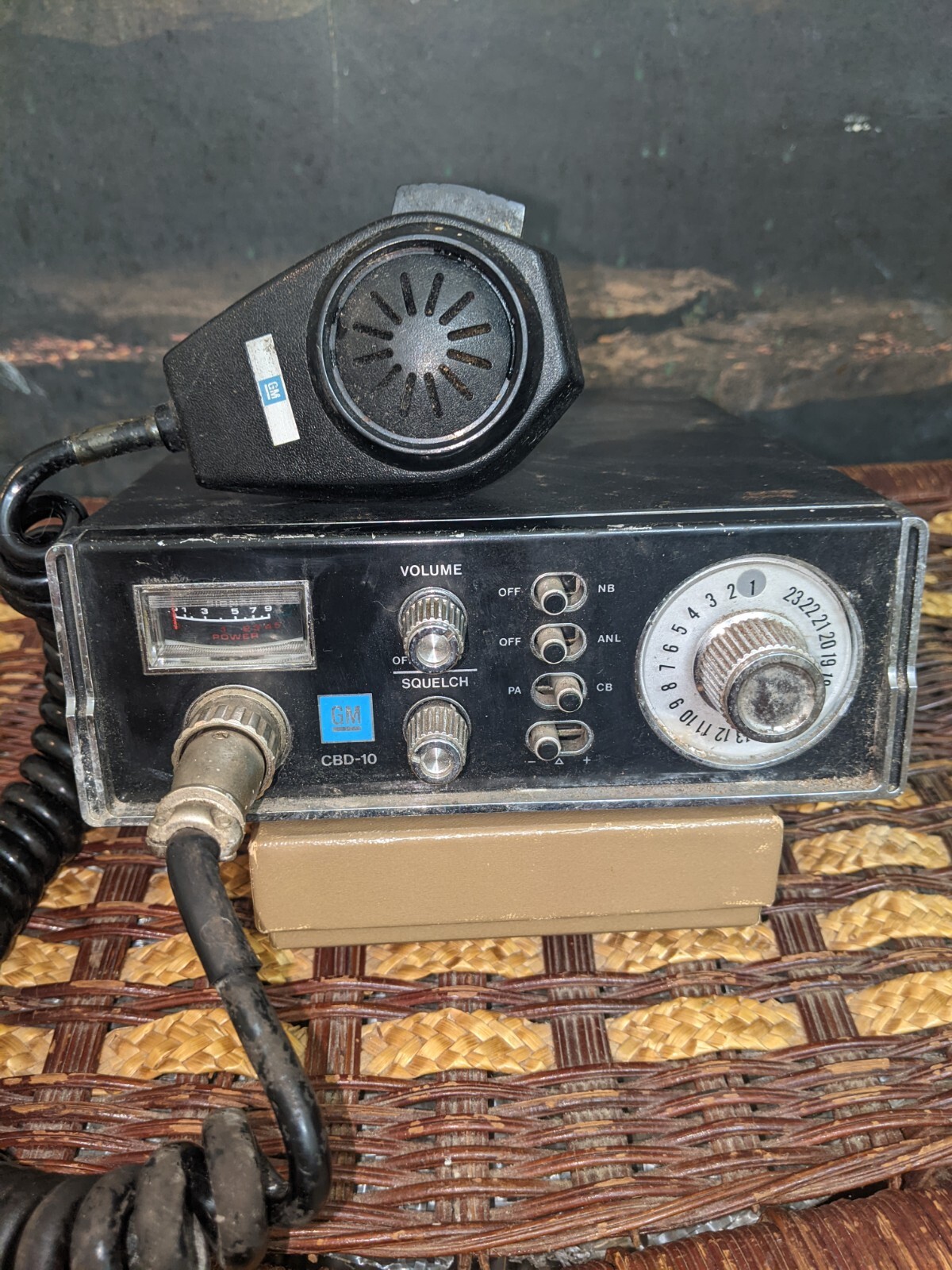 General Motors 23 station Cb Radio