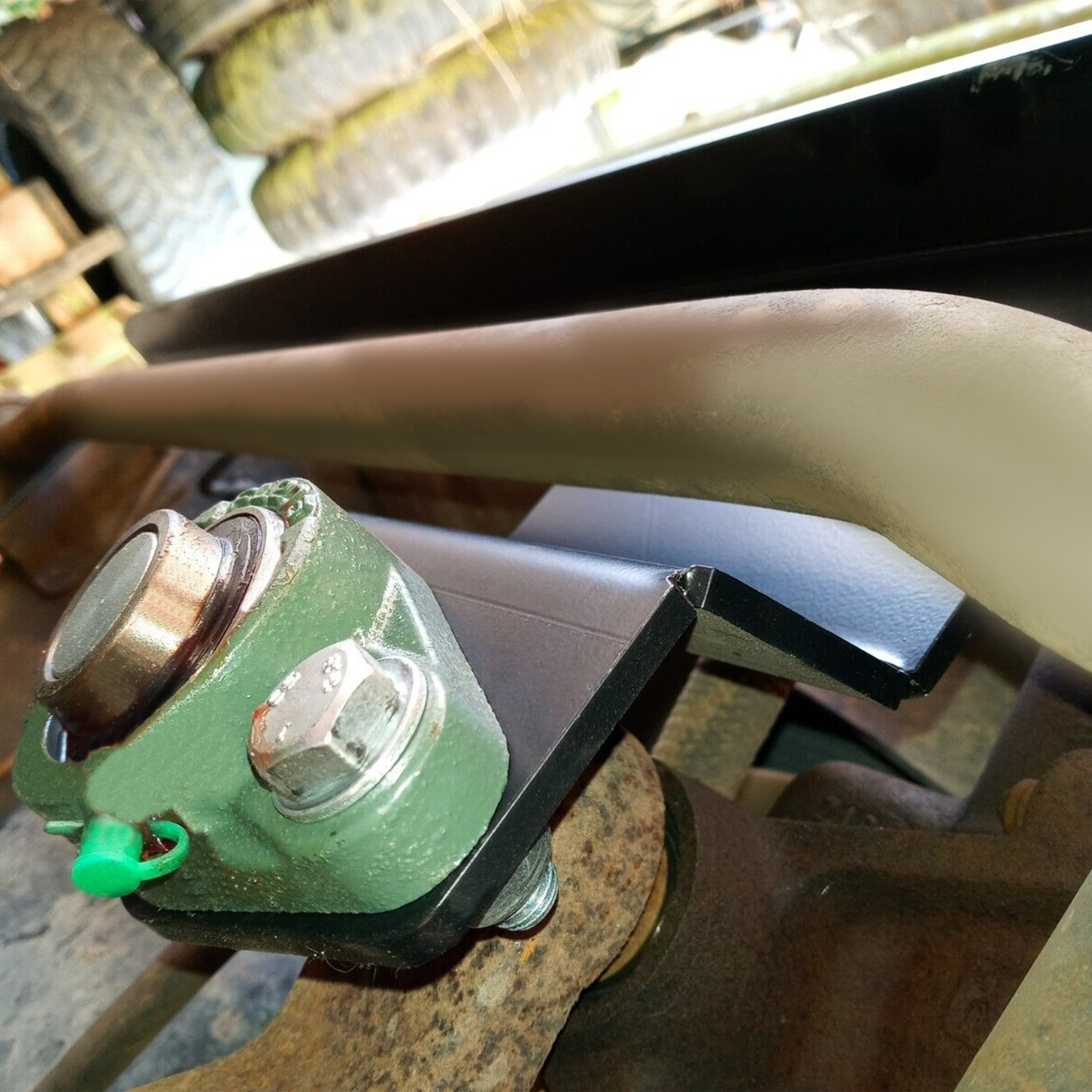 Steering Gear Box Stabilizer Bar Brace For Dodge RAM 2500 RAM 3500 03-08 4WD 4X4