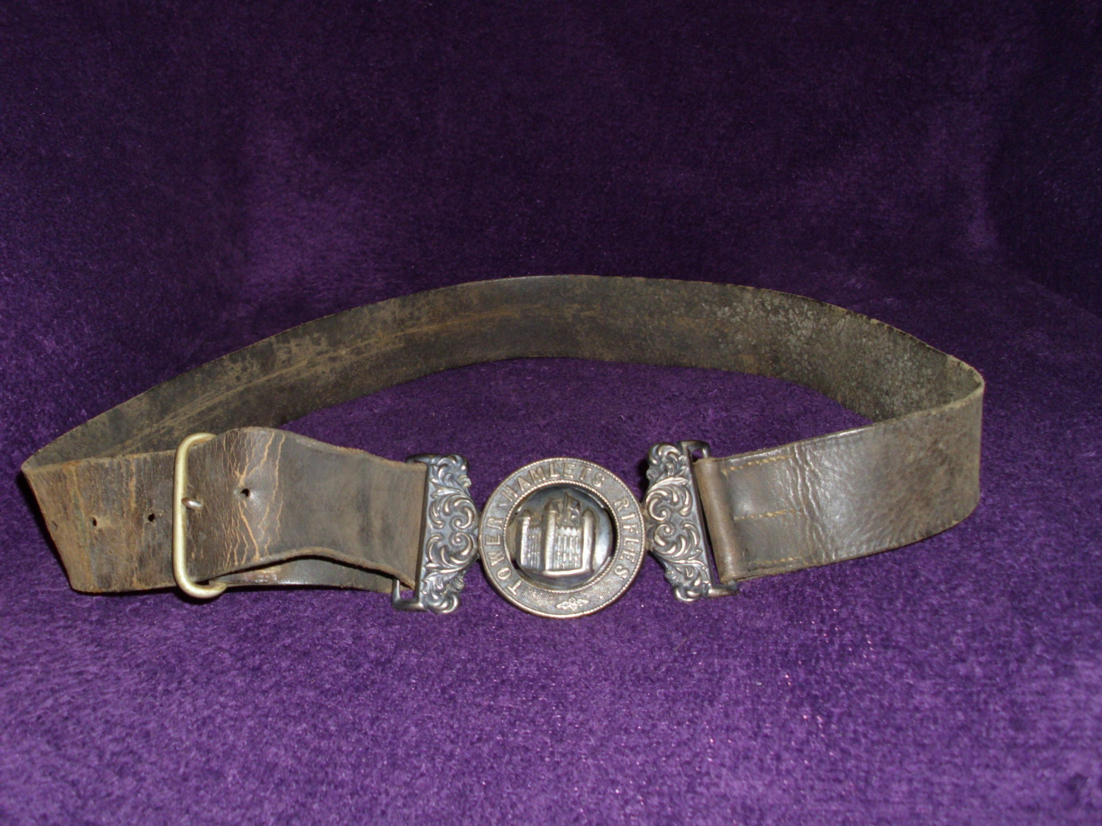 RARE VICTORIAN SILVER TOWER HAMLETS RIFLES OFFICERS BELT BUCKLE & BELT/MILITARIA