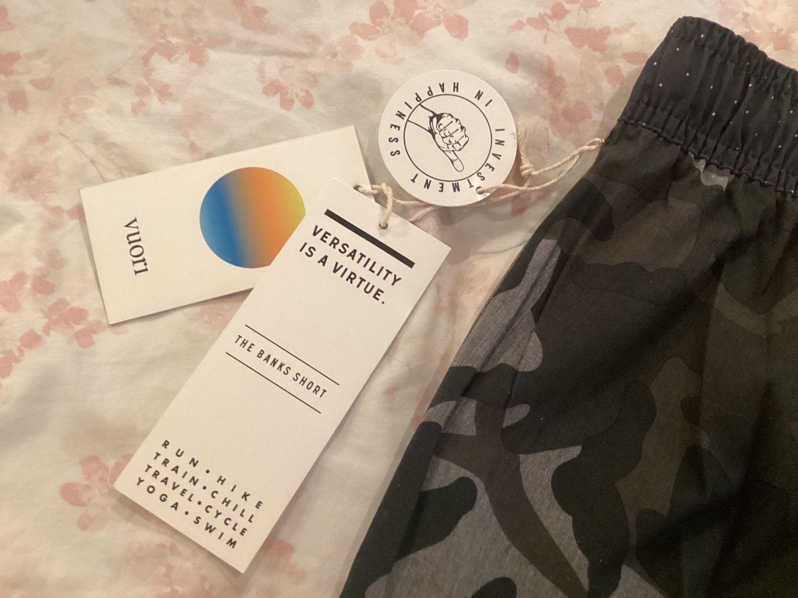 Vuori Men's, The banks short, grey camo, size large, new with tag on.