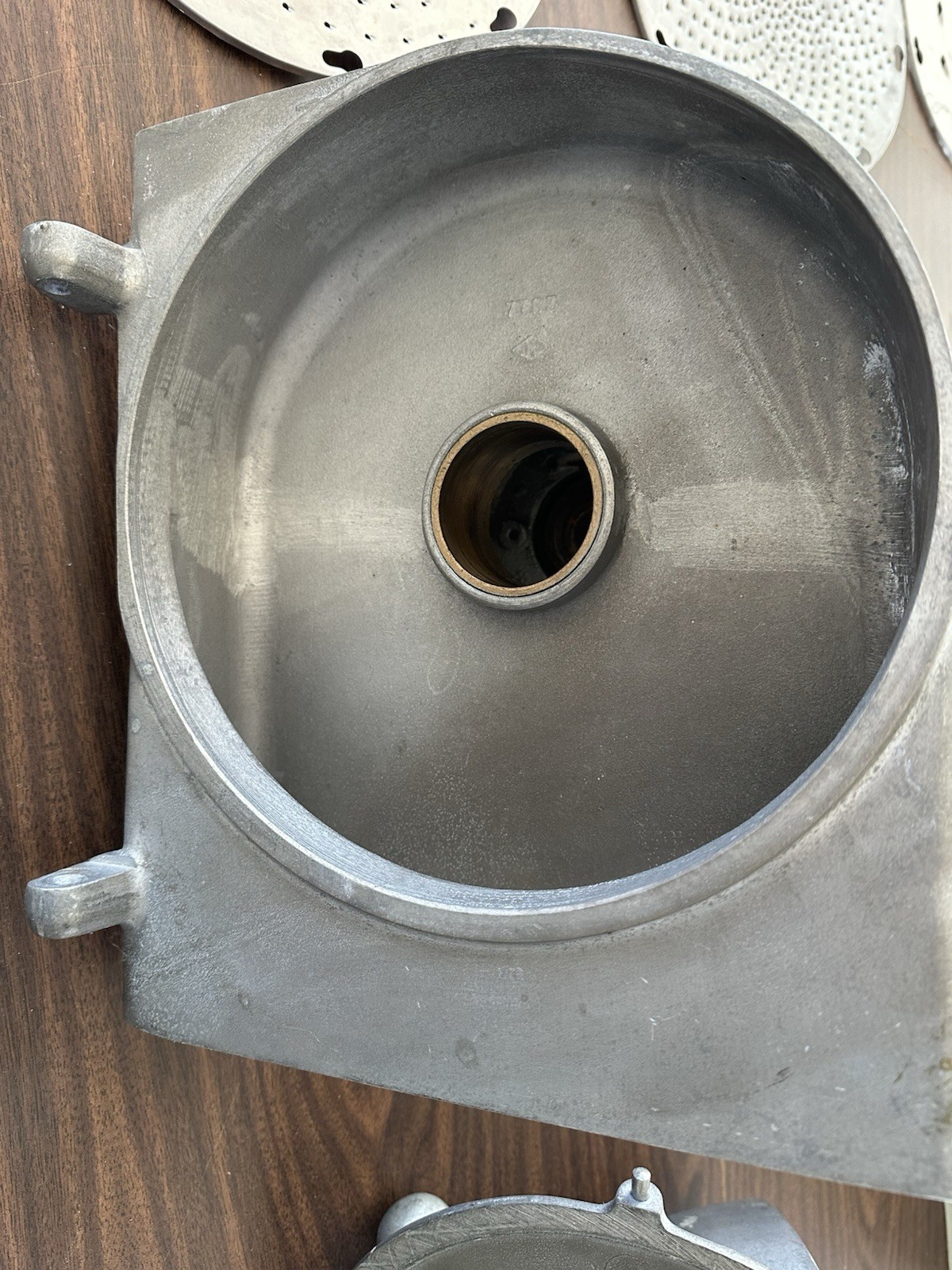 Grater Shredder pelican Head #12 drive for Hobart Mixer 3- Discs, S- Knife