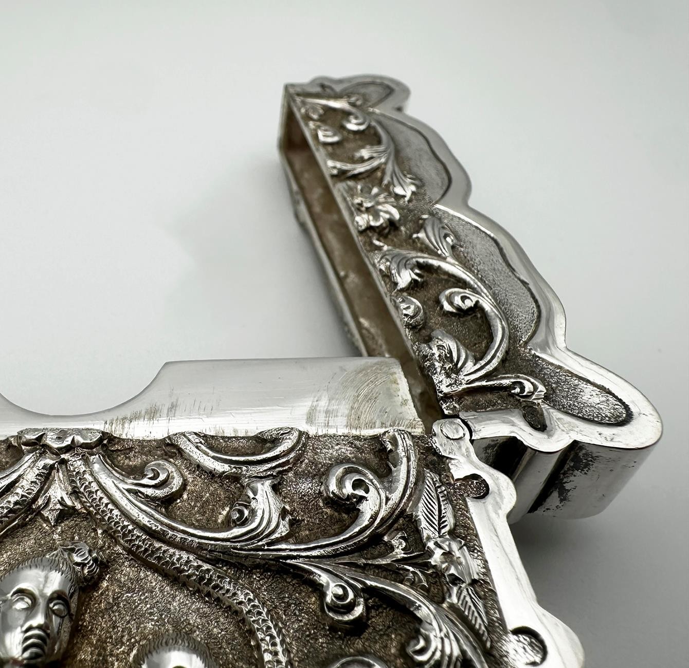 ANTIQUE INDIAN REPOUSE CARD CASE SILVER c1900 HASTINGS CHAPEL KOLKATA