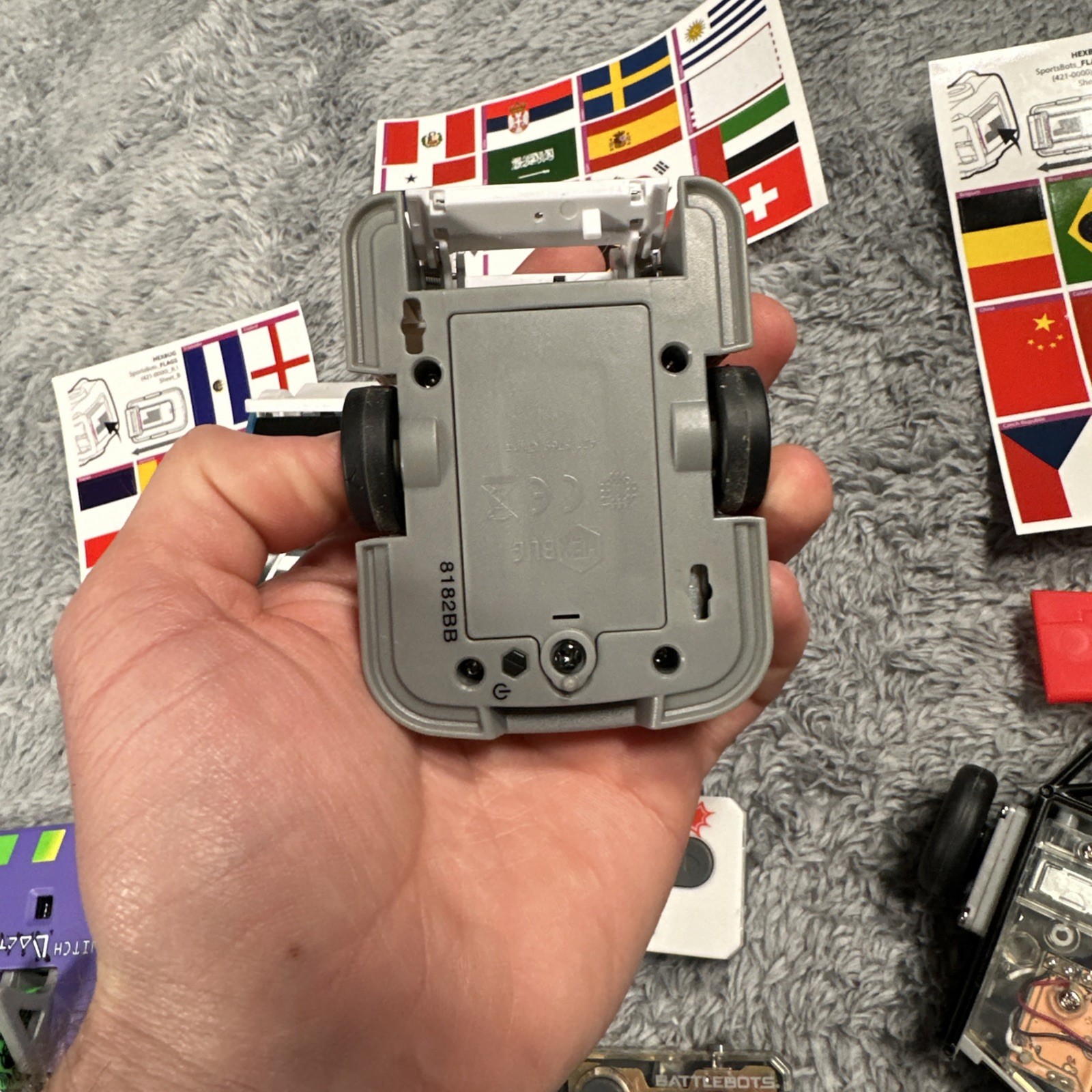 Lot 4 HEXBUG BATTLEBOTS 2 Remotes Stickers And Soccerballs Robots Toys Learning