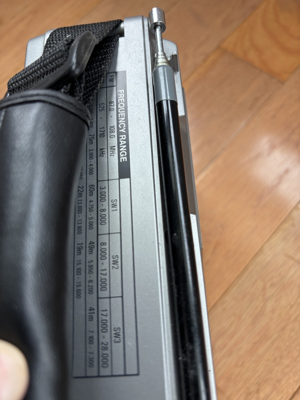 Grundig S350DL AM/FM SW1/SW2/SW3 High Sensitivity World Receiver No Glass