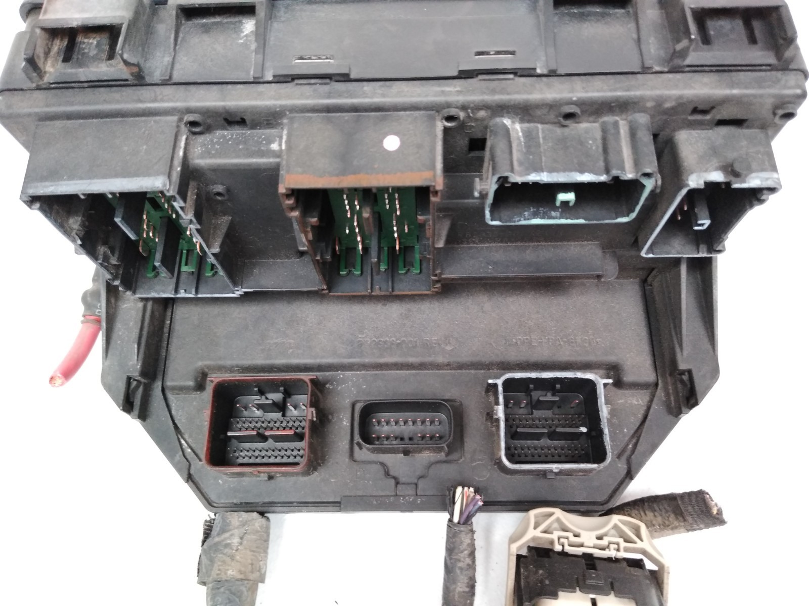 56049720AR Chrysler 2008 2009 Town & Country Fuse Box Engine Bay TIPM OEM J8