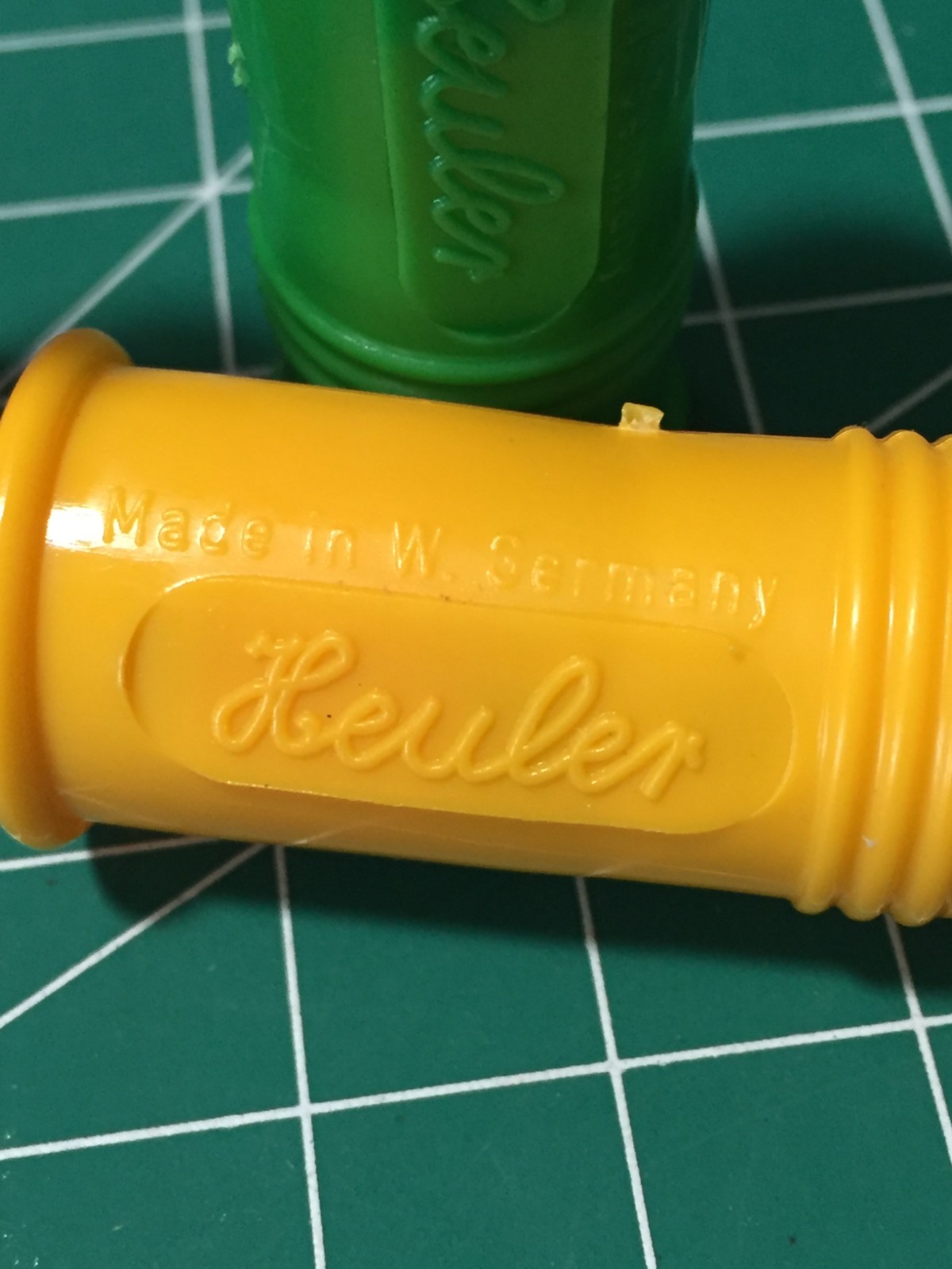 4 VINTAGE HEULER LIRENEN MY-T-SIREN TOY WHISTLES NEW MADE/W.GERMANY