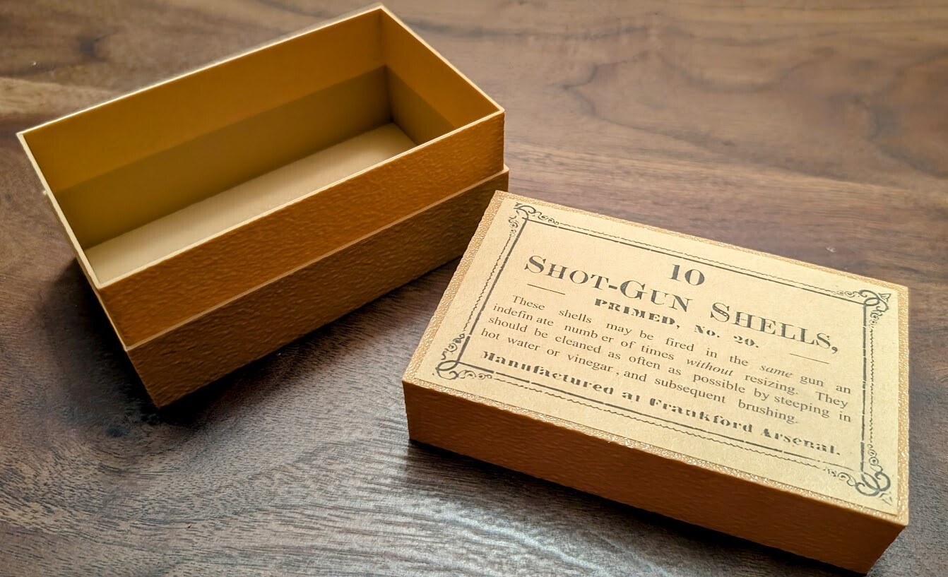 Cartridge Box: All-Plastic Vintage Style 12 Gauge Shotgun Shell, 10-Round