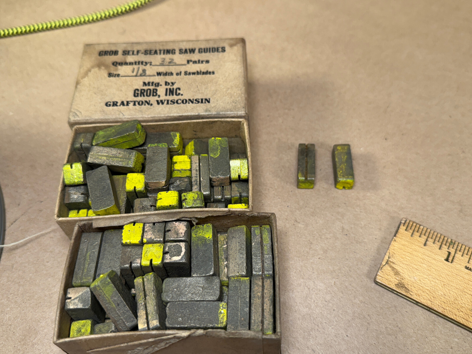 PAIR Grob Self-Seating Band Saw Guides .025 1/8″ Alum Bronze (Yellow) S1147A