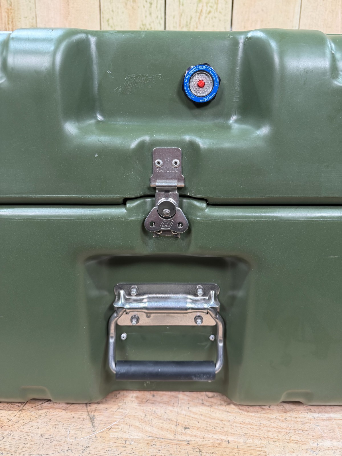 Pelican Hardigg Footlocker Green Case 24.5x18.5x15" Military Waterproof