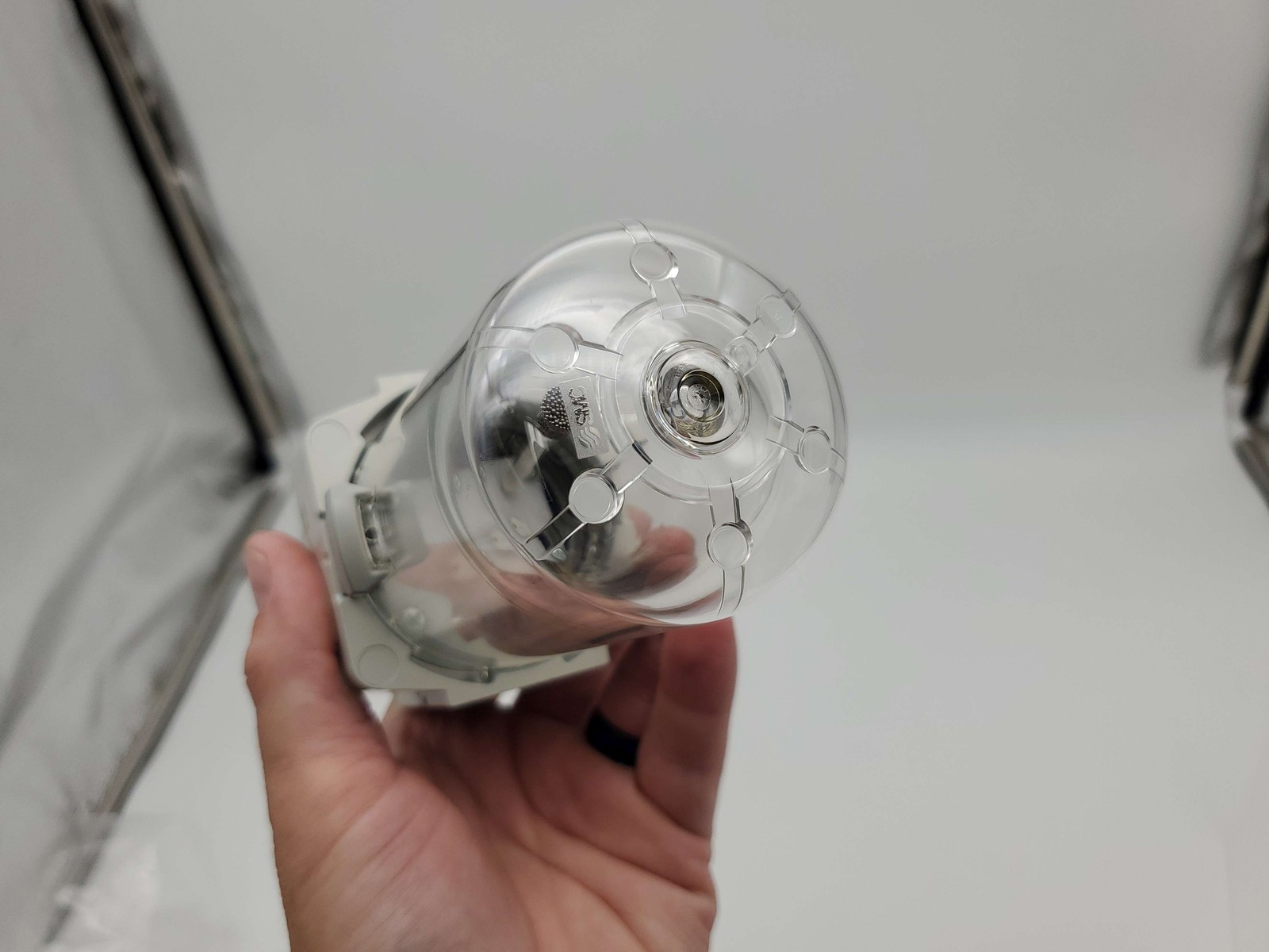 SMC AL40-04-A Lubricator 1/2" RC Inlet & Outlet 1MPa 135 Cu CM Capacity